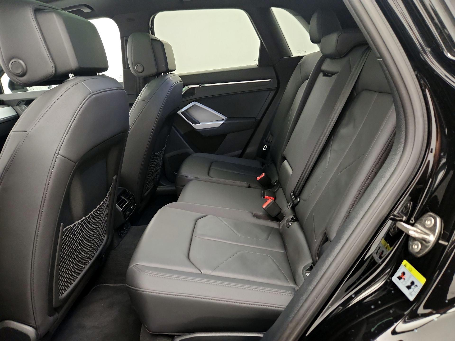 Thumbnail: 2021 Audi Q3 - 20