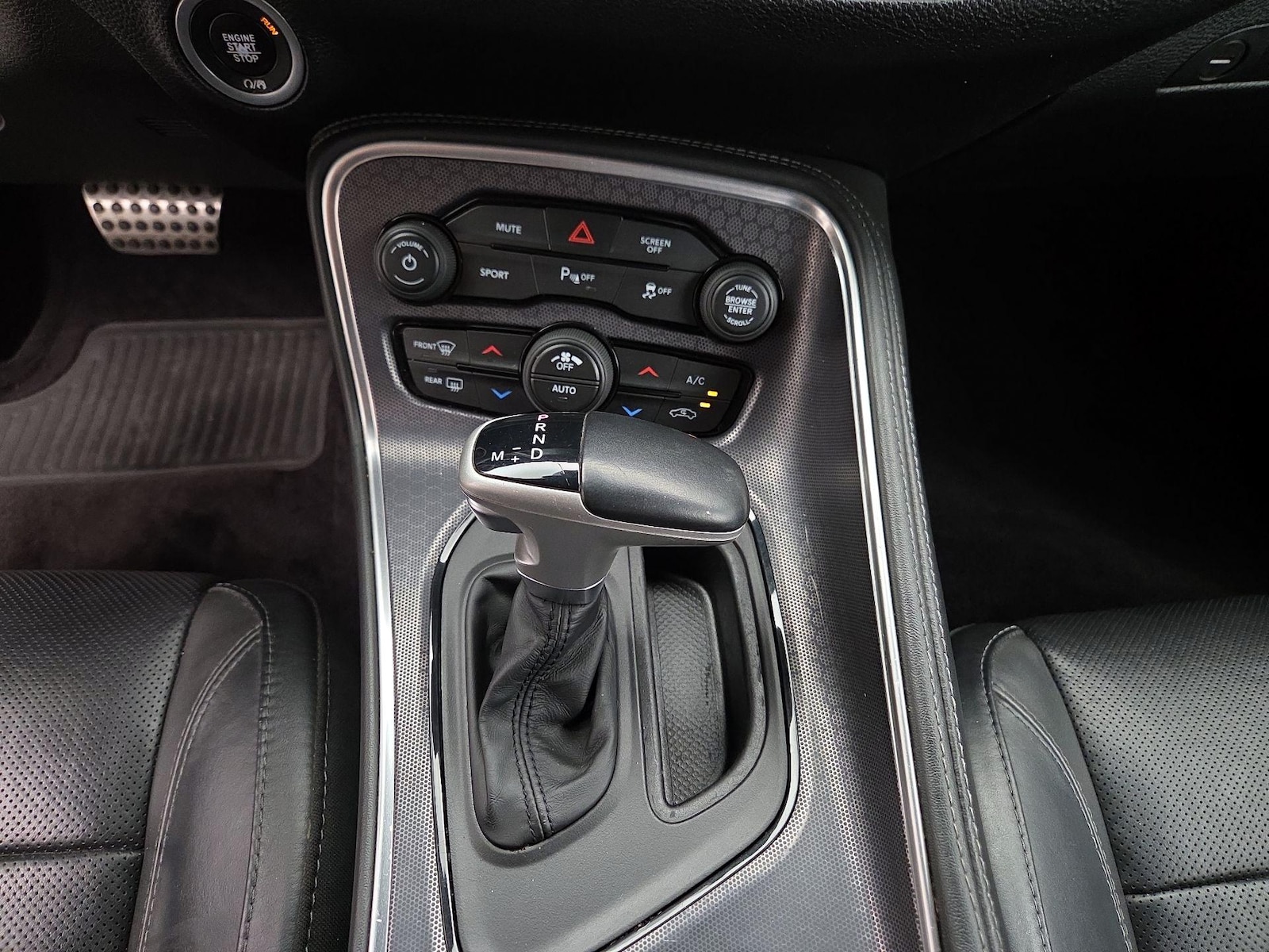 2018 Dodge Challenger SXT Plus - Photo 18