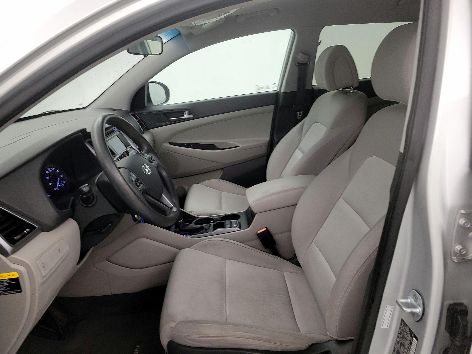 Thumbnail: 2016 Hyundai Tucson - 11