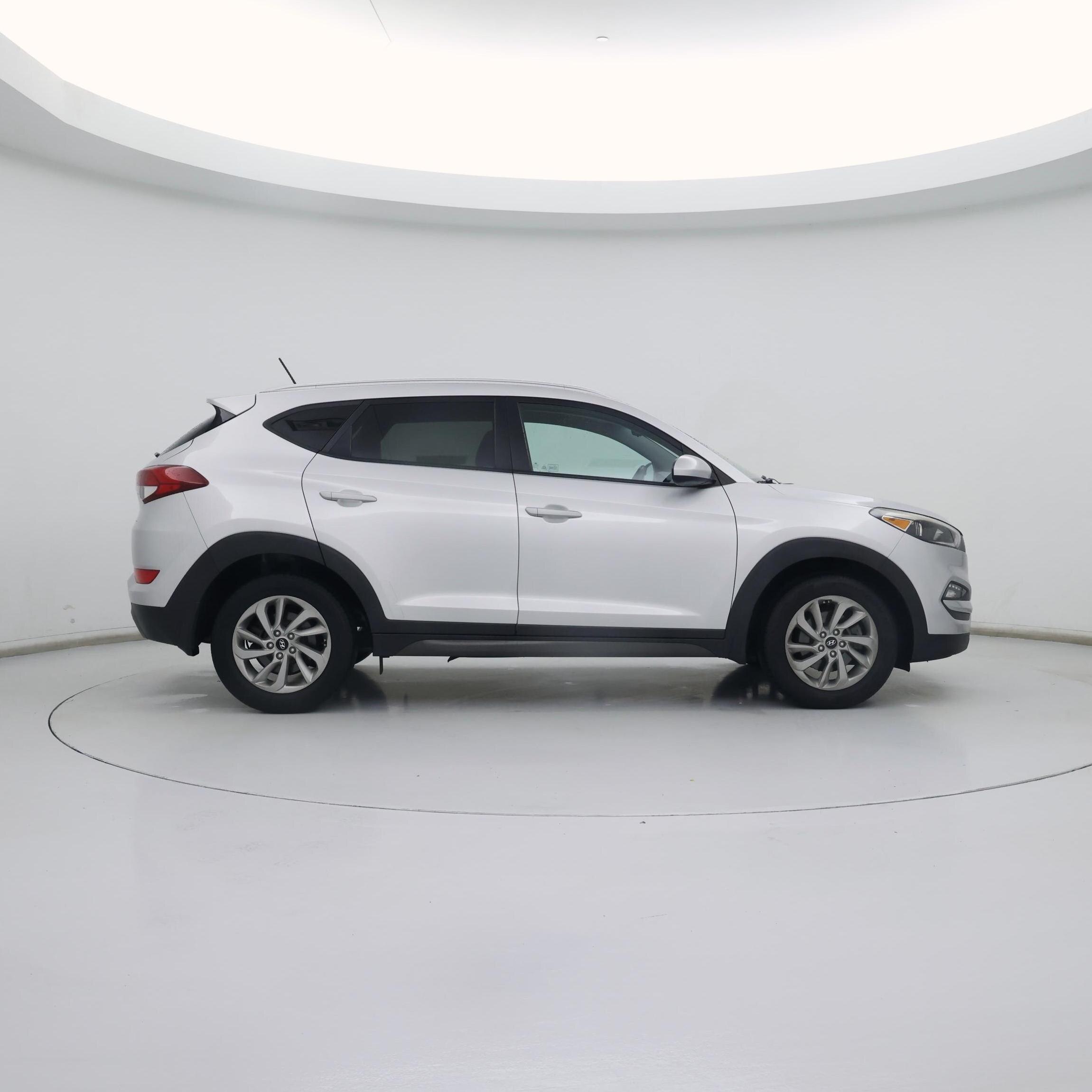 Thumbnail: 2016 Hyundai Tucson - 7