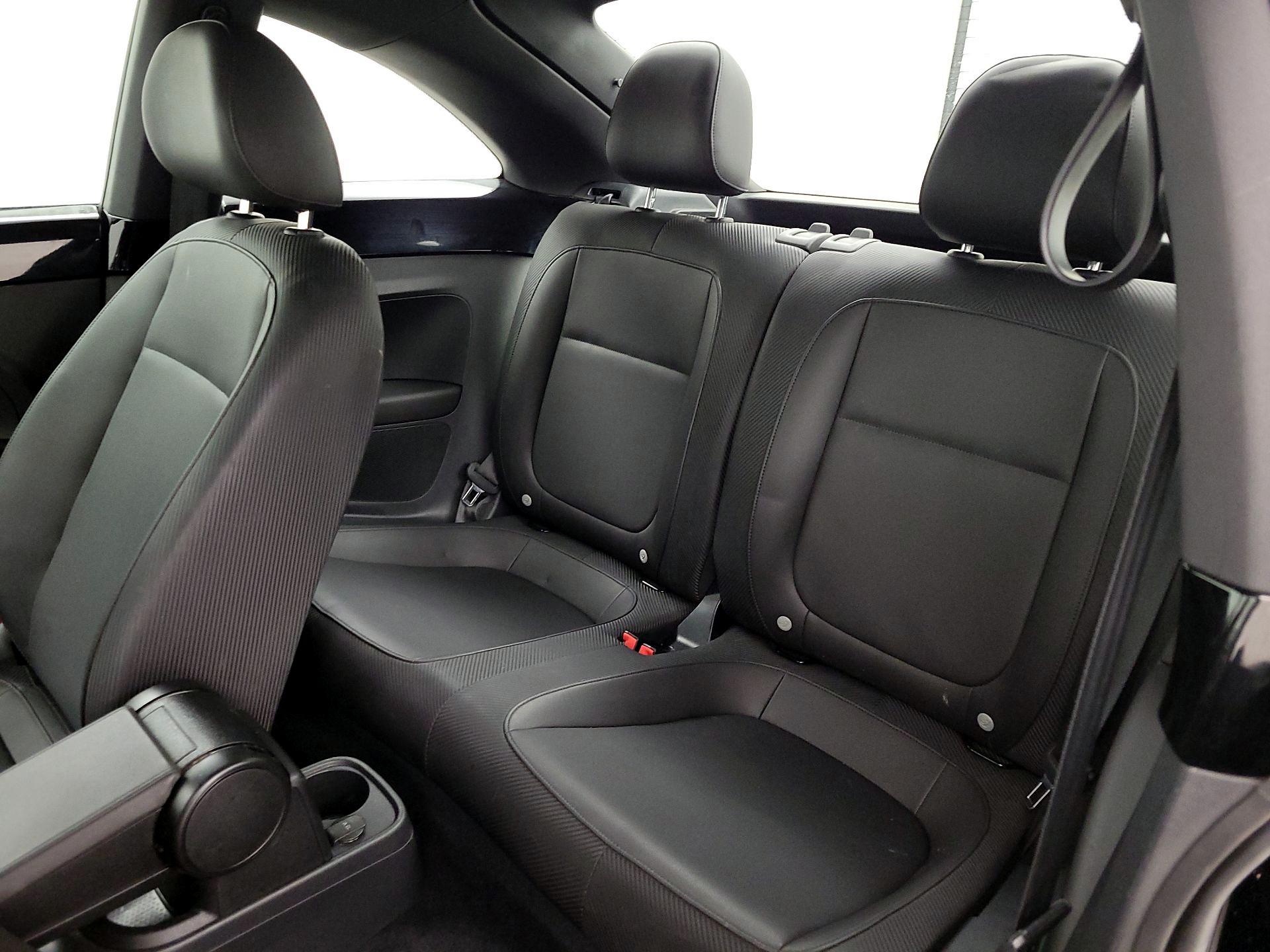 Thumbnail: 2014 Volkswagen Beetle - 18