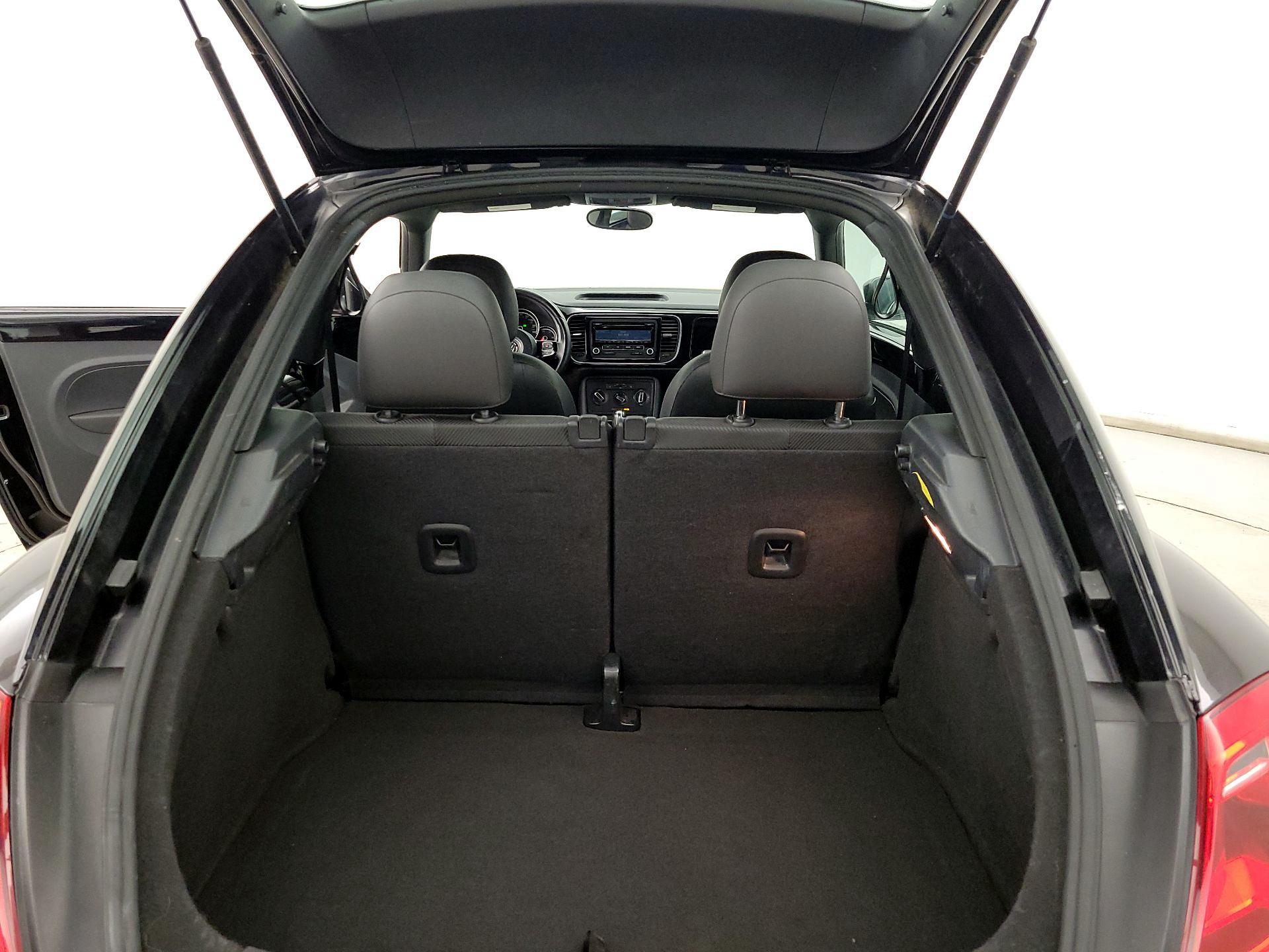 Thumbnail: 2014 Volkswagen Beetle - 19