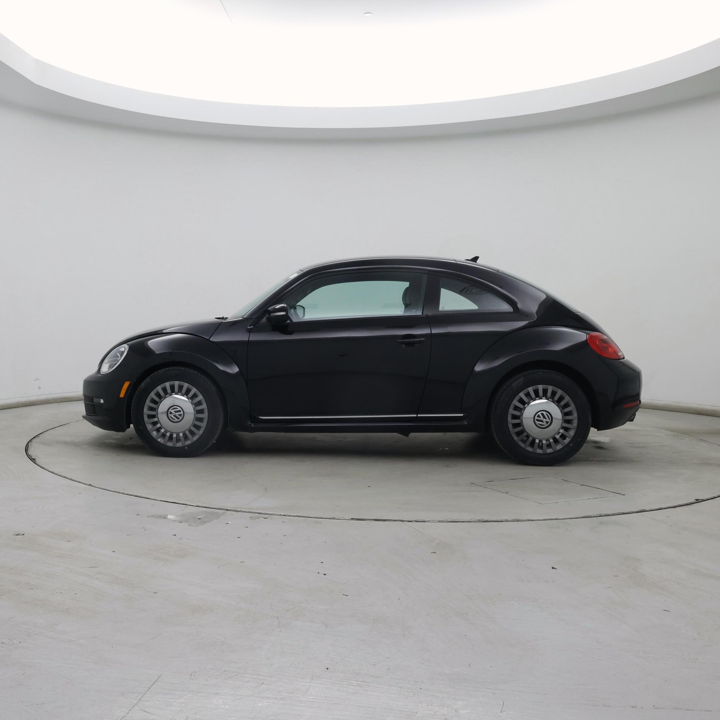 Thumbnail: 2014 Volkswagen Beetle - 3