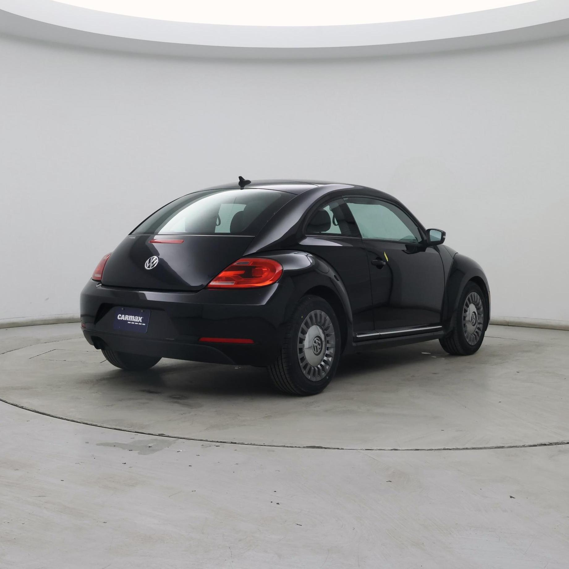 Thumbnail: 2014 Volkswagen Beetle - 8