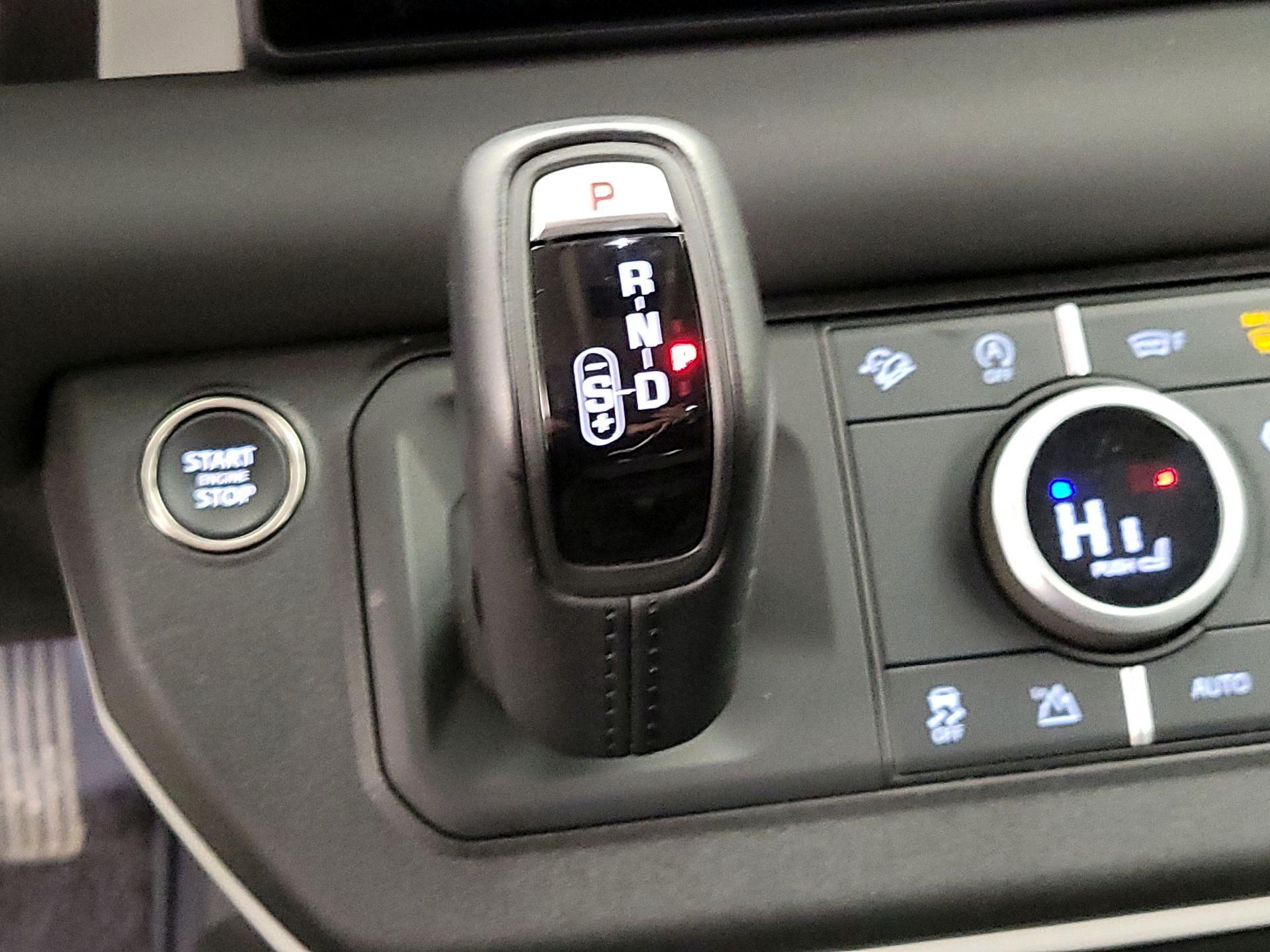 Thumbnail: 2024 Land Rover Defender - 18