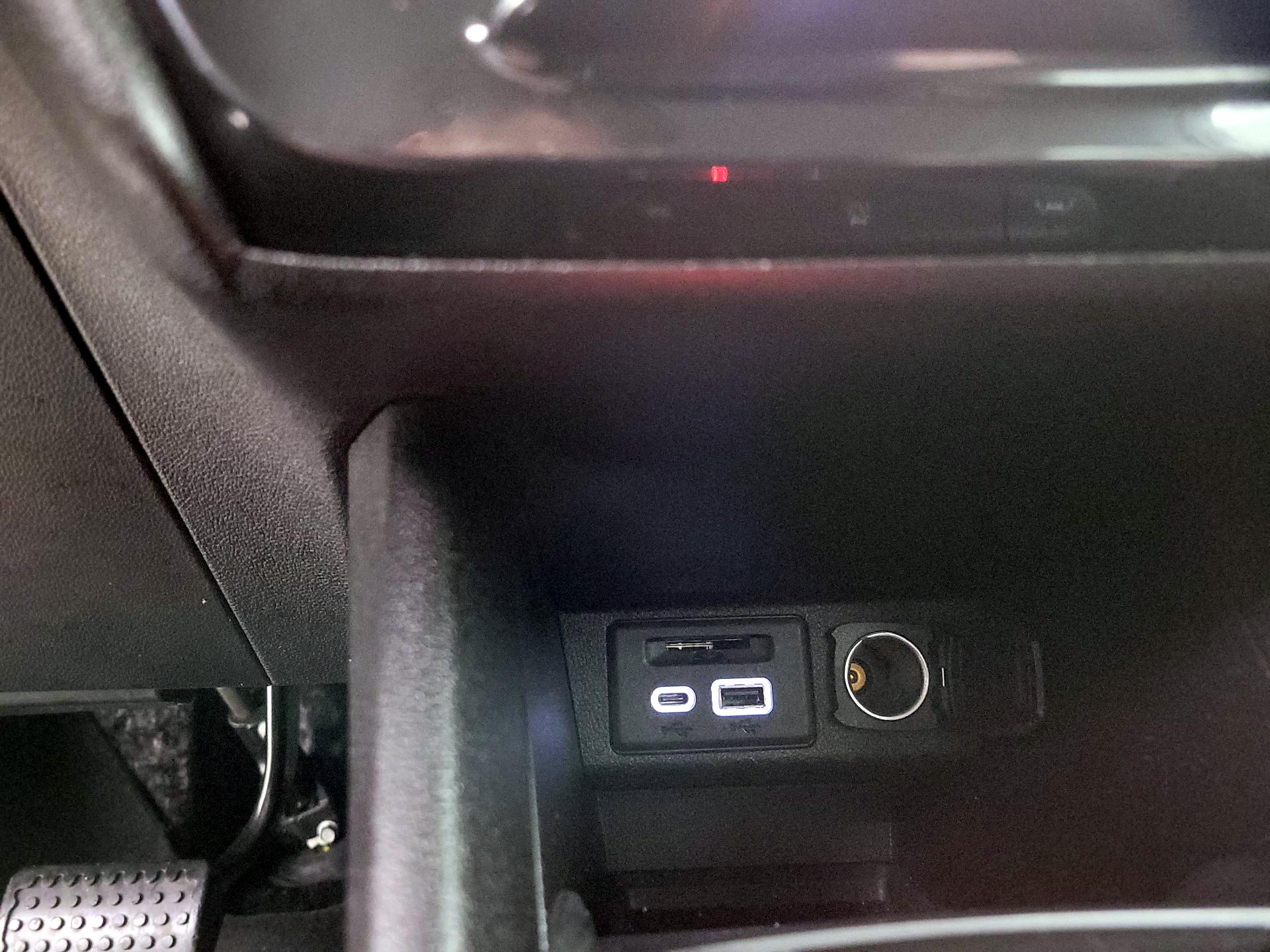 Thumbnail: 2023 Chevrolet Bolt EV - 19