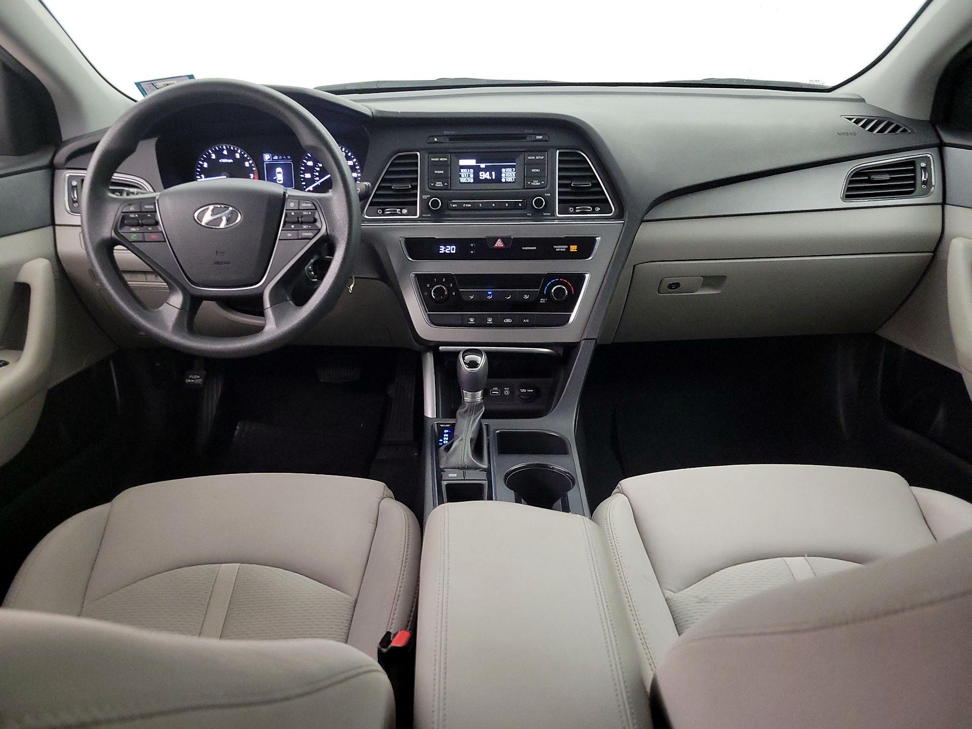 Thumbnail: 2017 Hyundai Sonata - 9