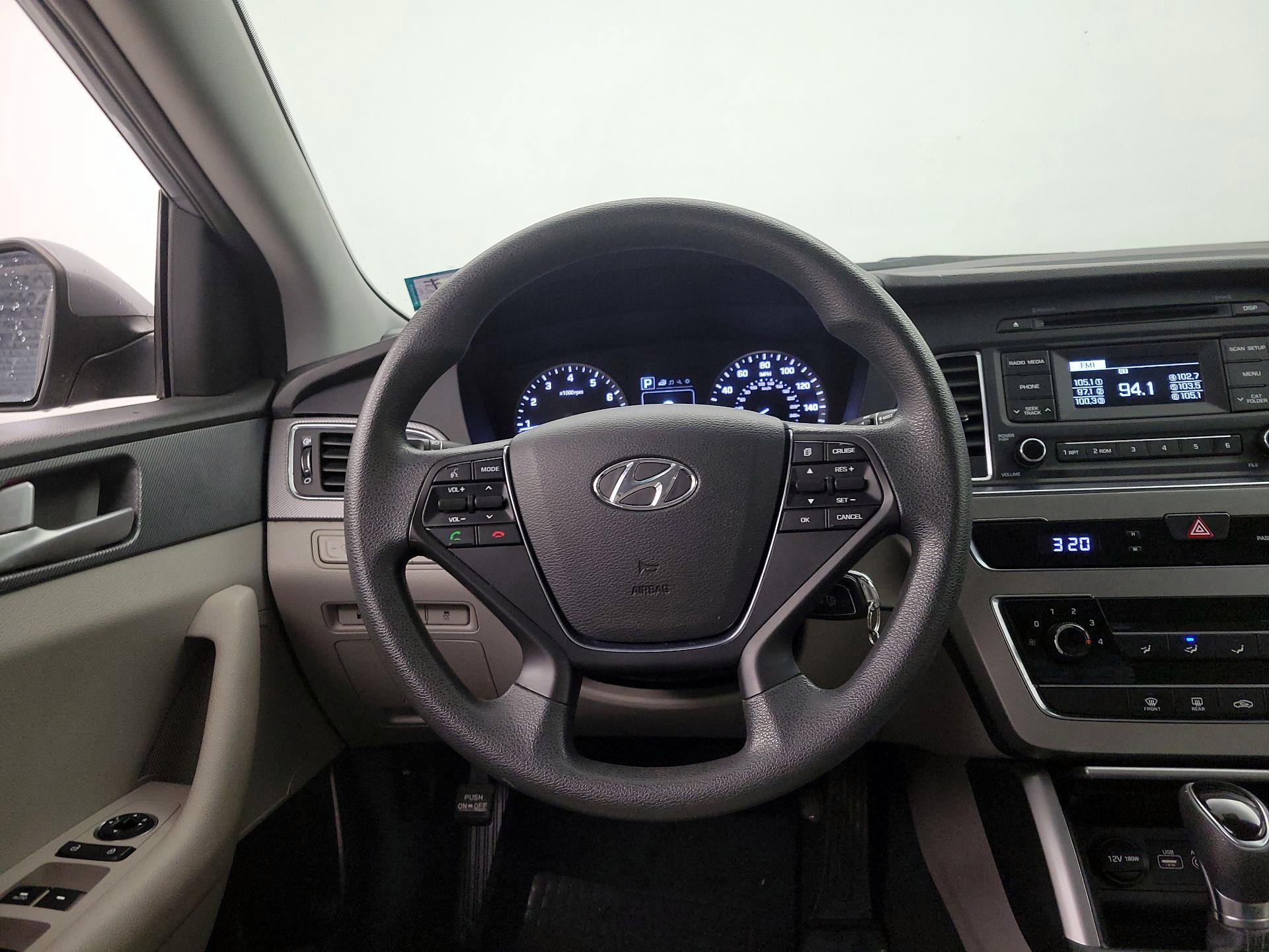 Thumbnail: 2017 Hyundai Sonata - 10