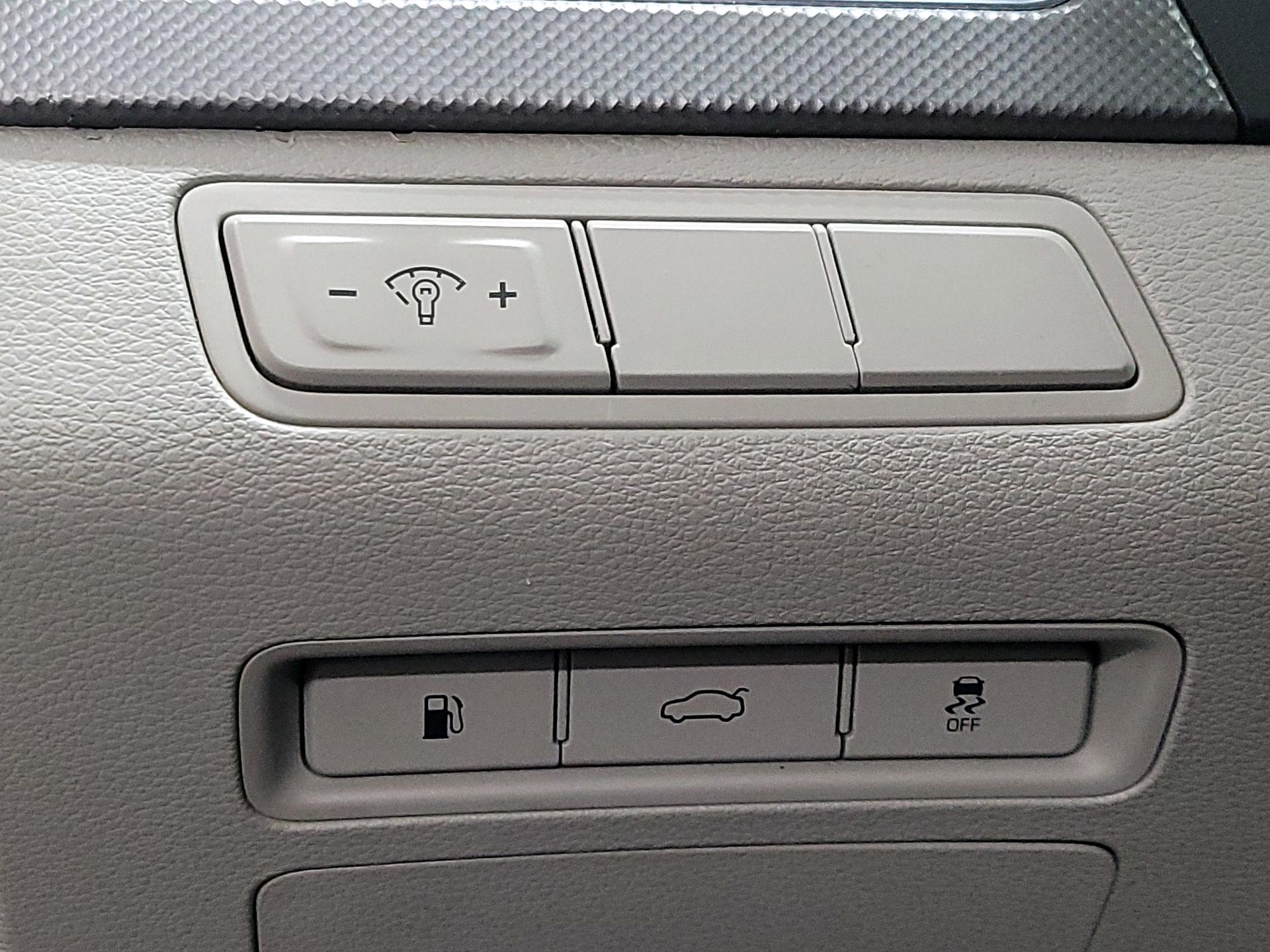 Thumbnail: 2017 Hyundai Sonata - 14