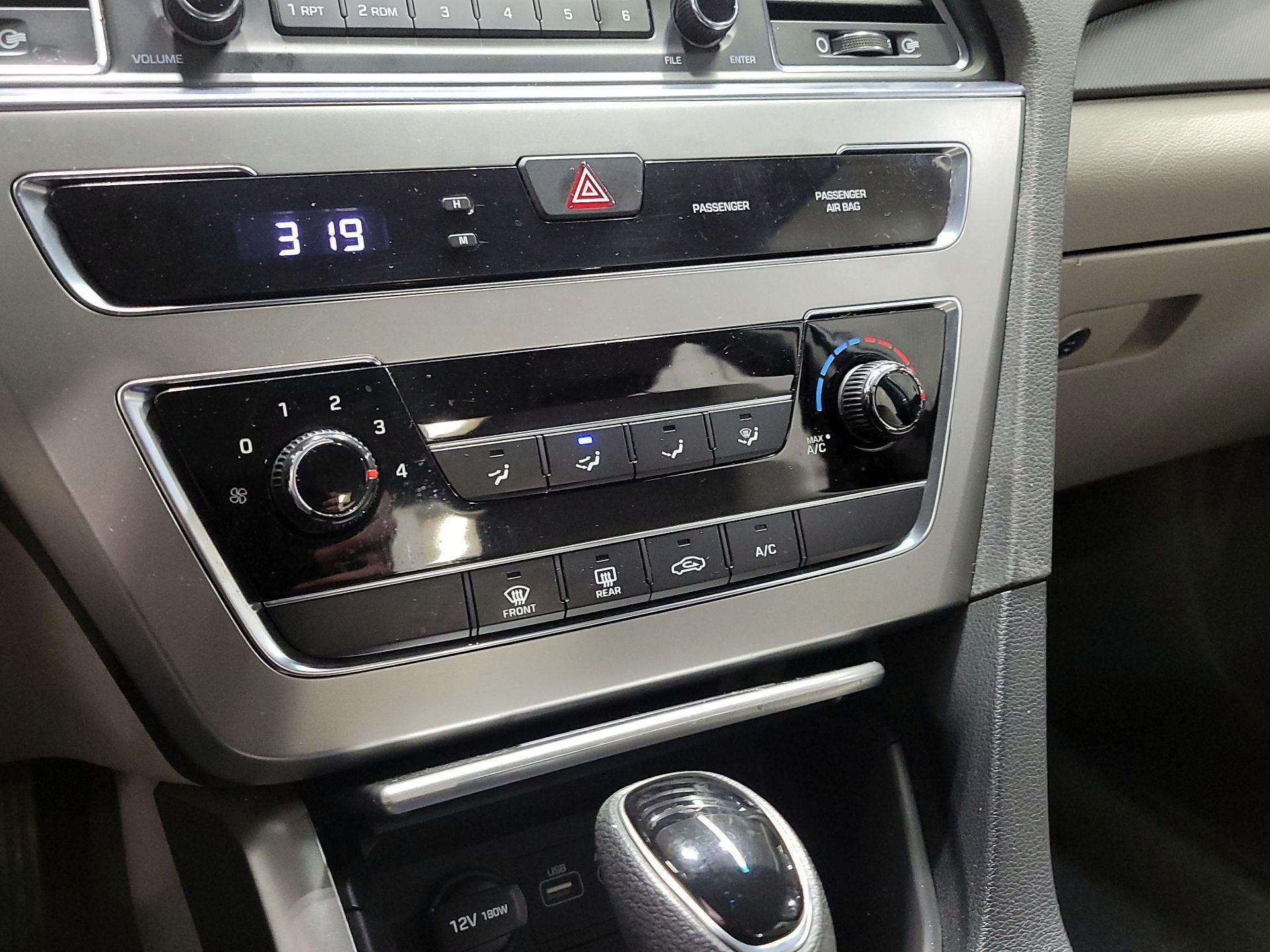 Thumbnail: 2017 Hyundai Sonata - 16