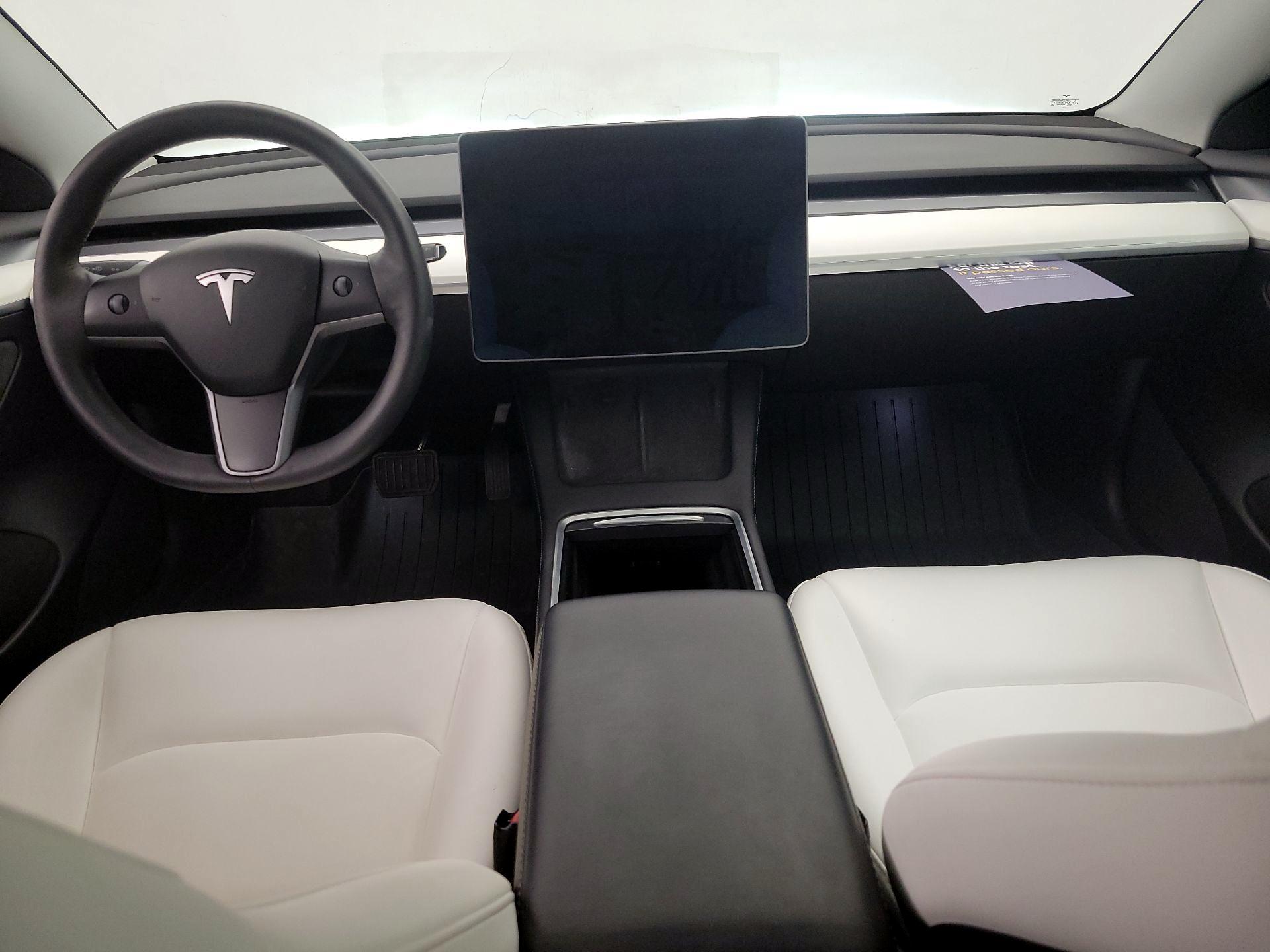 Thumbnail: 2021 Tesla Model 3 - 9