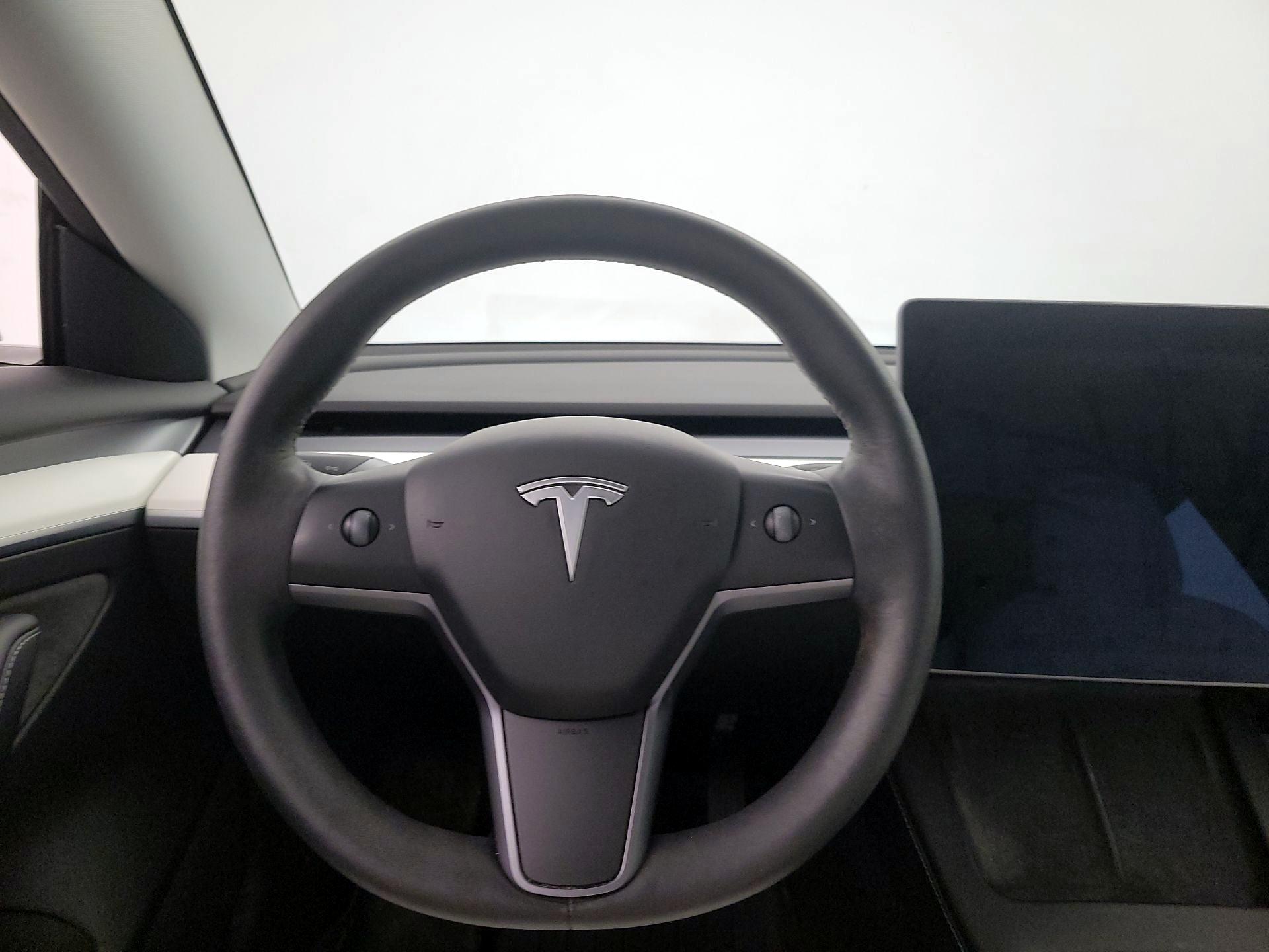 Thumbnail: 2021 Tesla Model 3 - 10