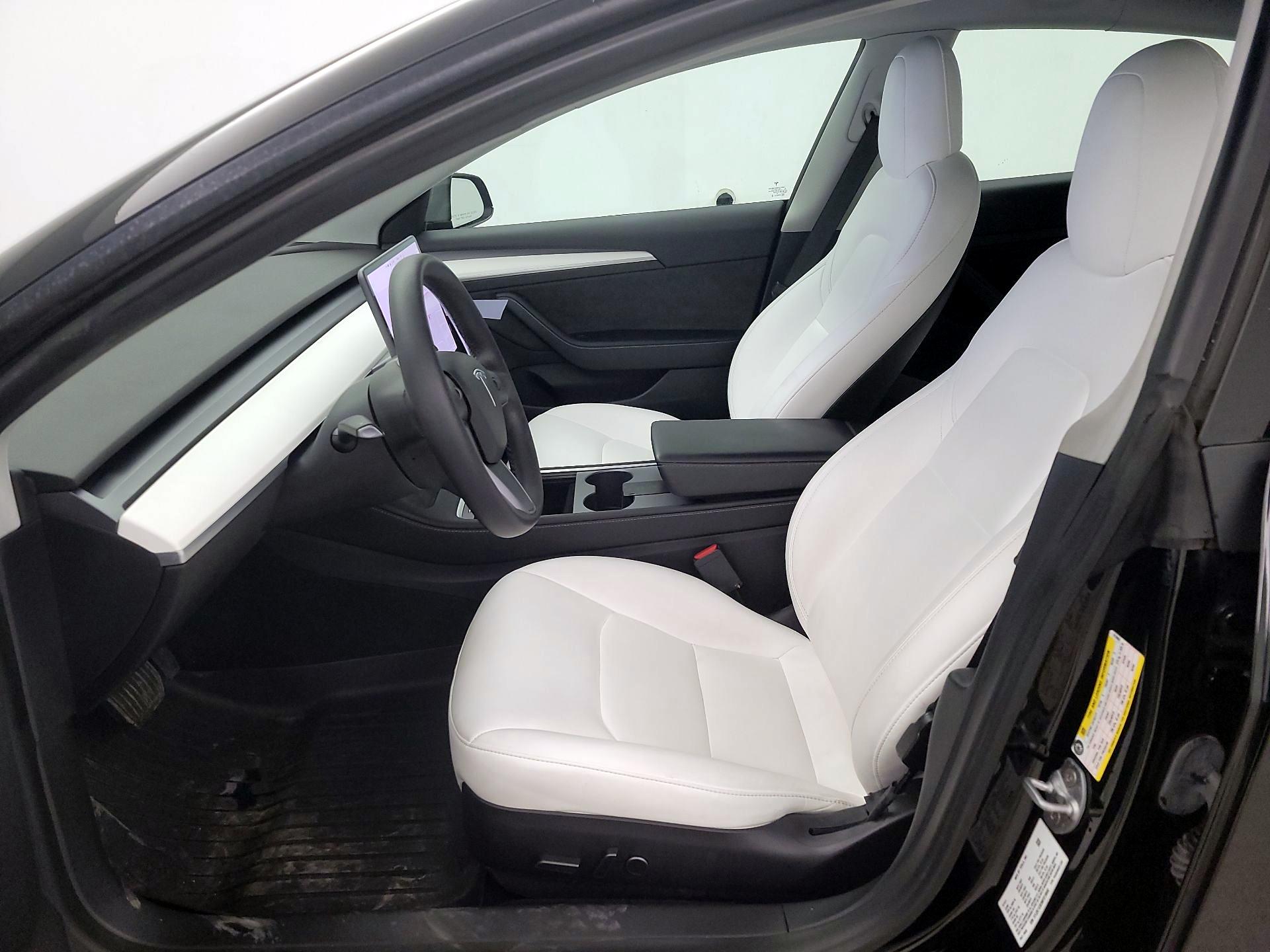 Thumbnail: 2021 Tesla Model 3 - 11