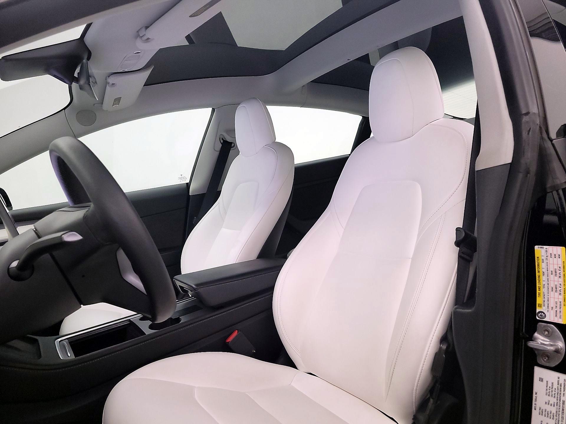 Thumbnail: 2021 Tesla Model 3 - 19