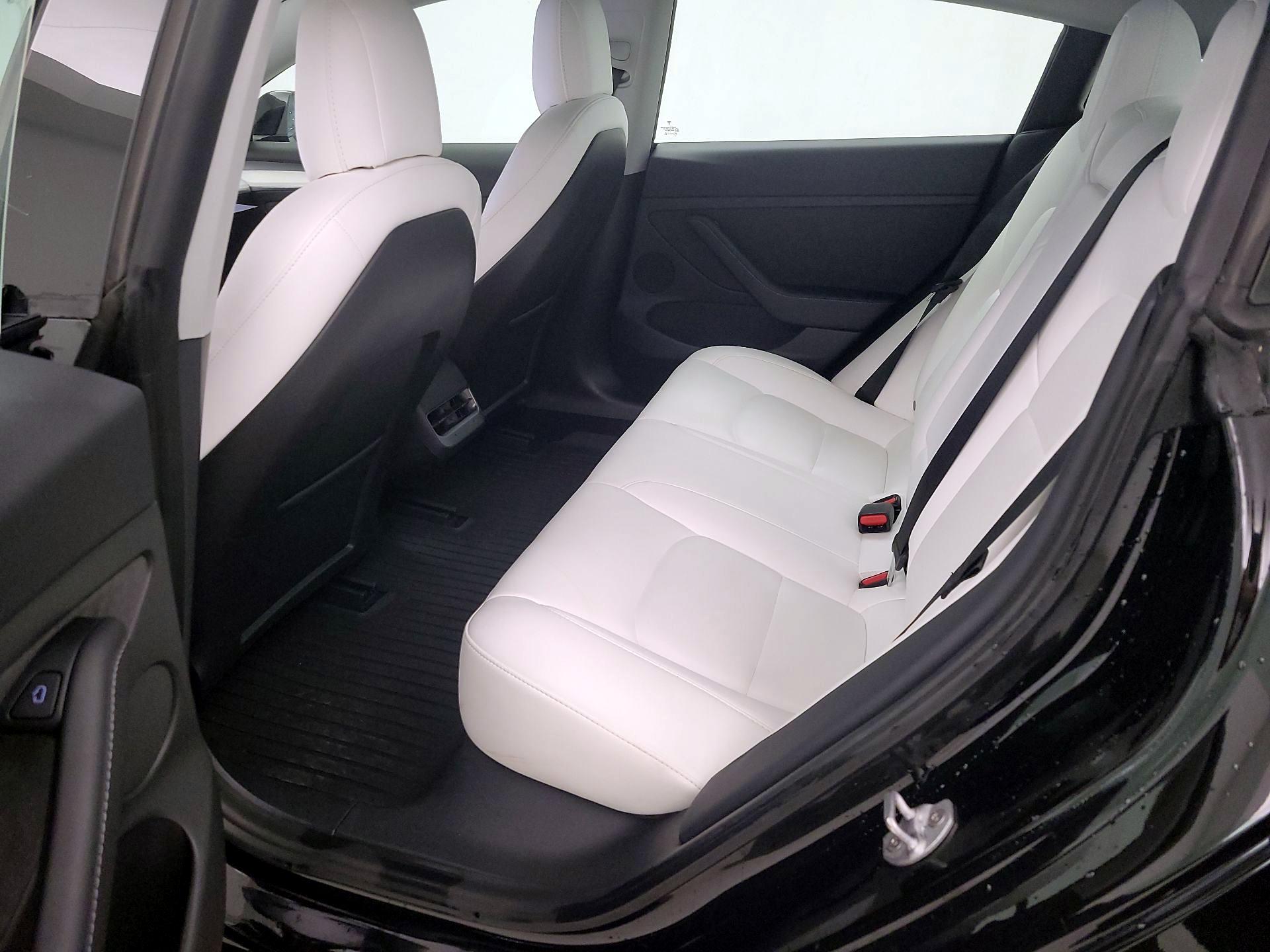 Thumbnail: 2021 Tesla Model 3 - 20