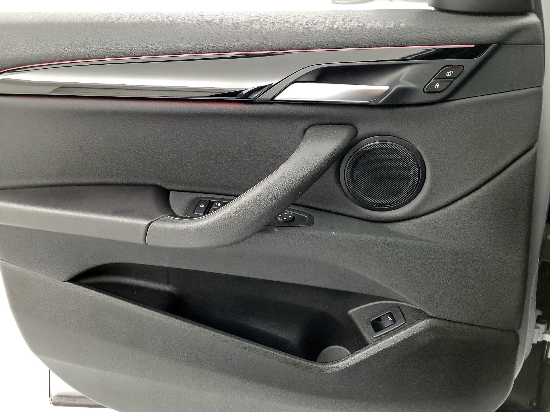 Thumbnail: 2021 BMW X2 - 12