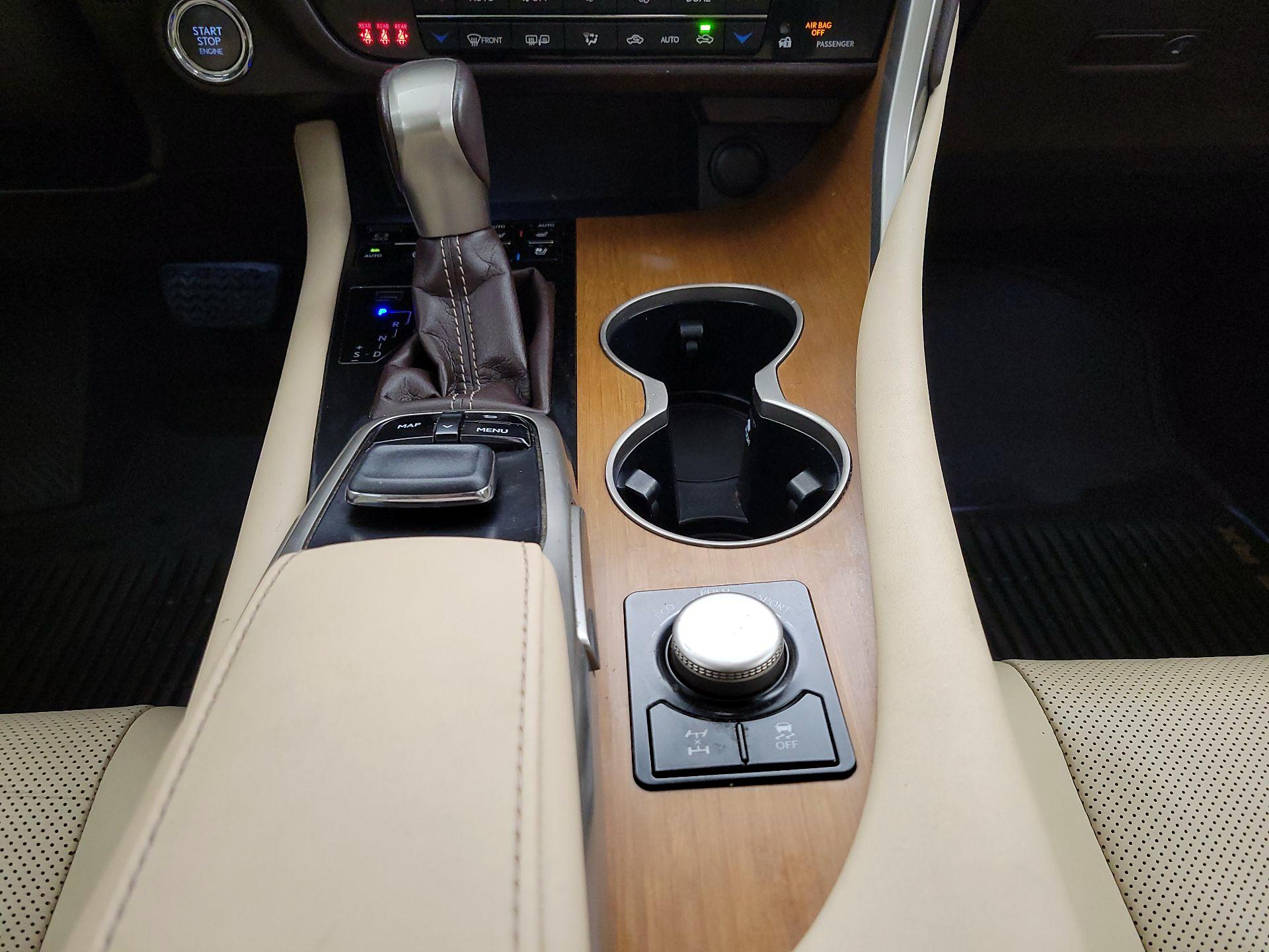 Thumbnail: 2018 Lexus RX - 18