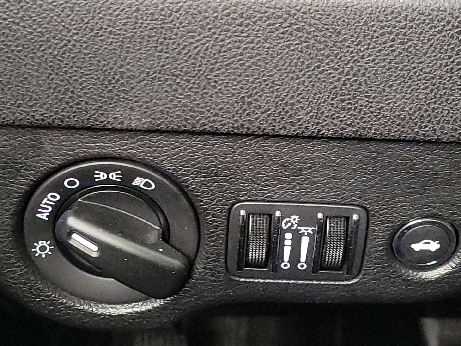 Thumbnail: 2020 Dodge Charger - 13