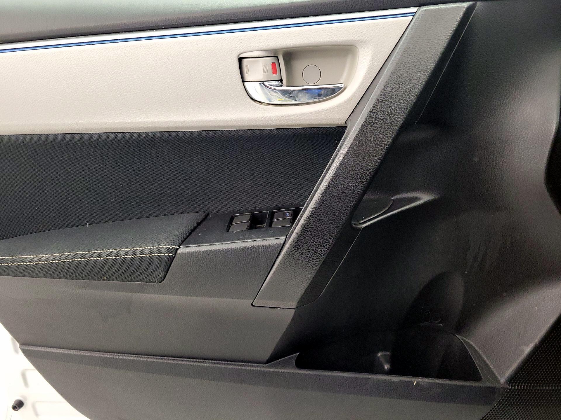 Thumbnail: 2014 Toyota Corolla - 12