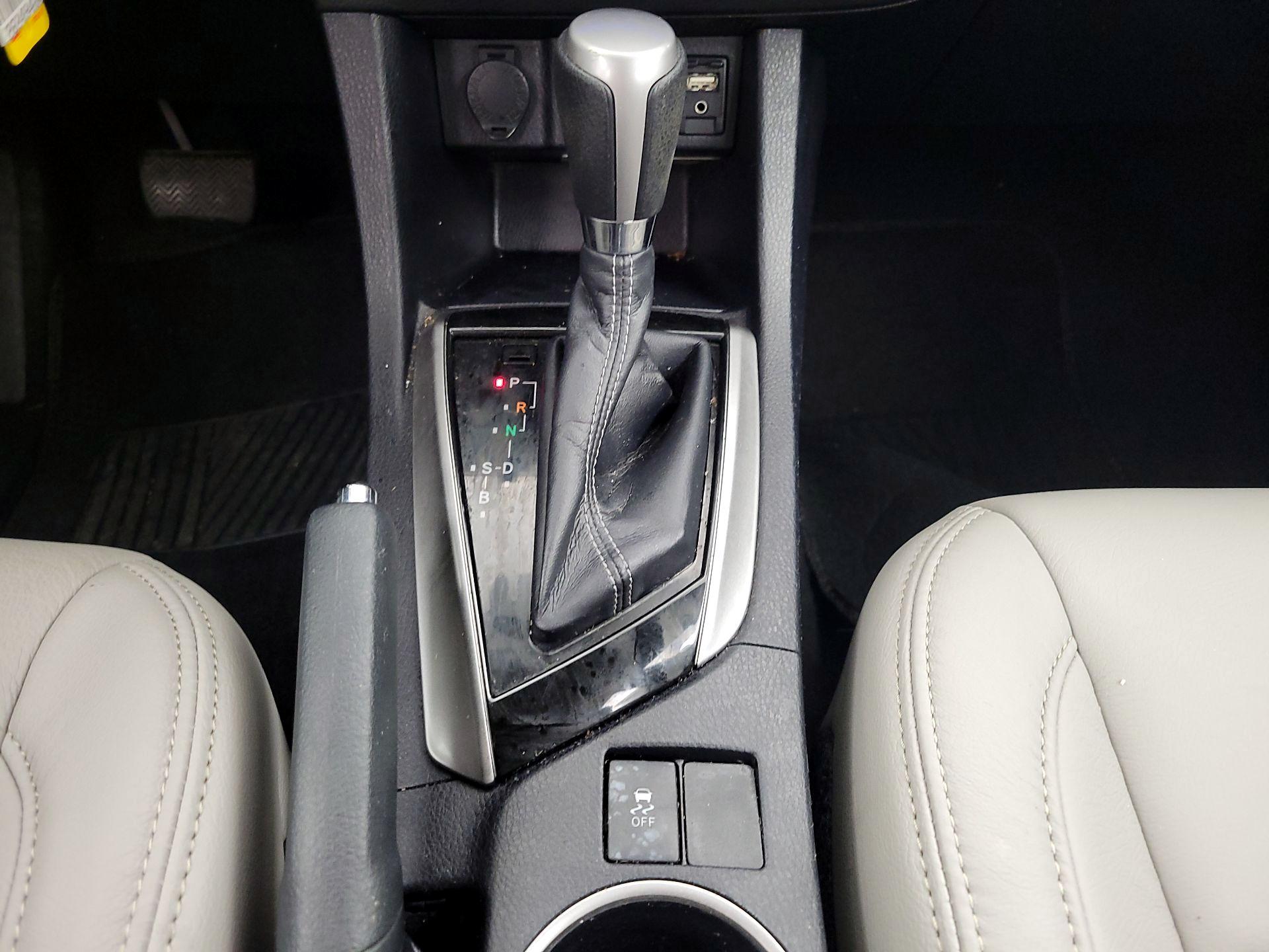 Thumbnail: 2014 Toyota Corolla - 17