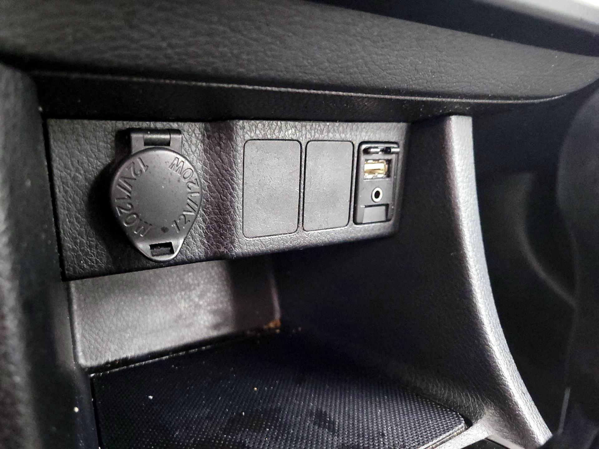 Thumbnail: 2014 Toyota Corolla - 18