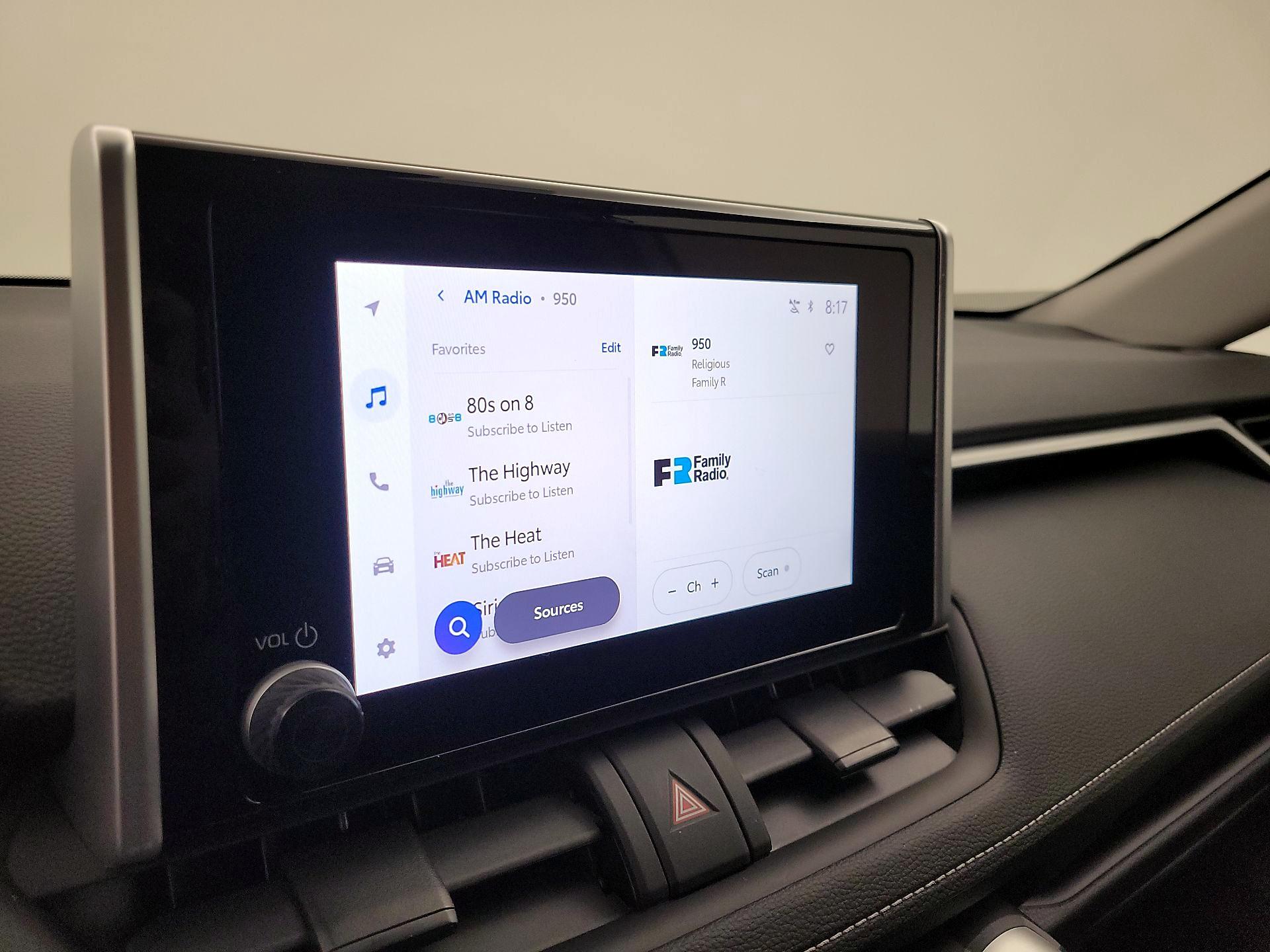 Thumbnail: 2025 Toyota RAV4 - 15