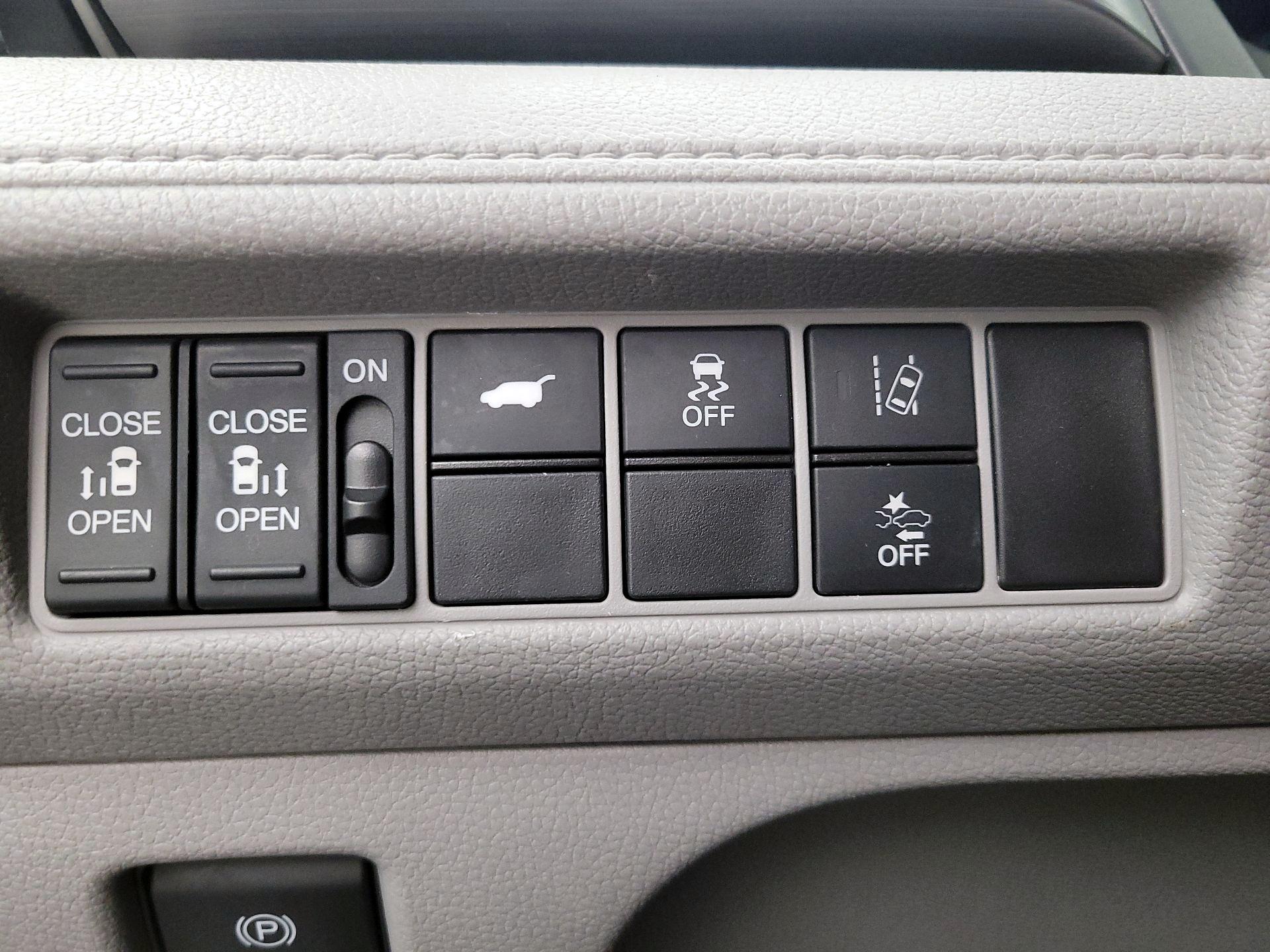 Thumbnail: 2020 Honda Odyssey - 13