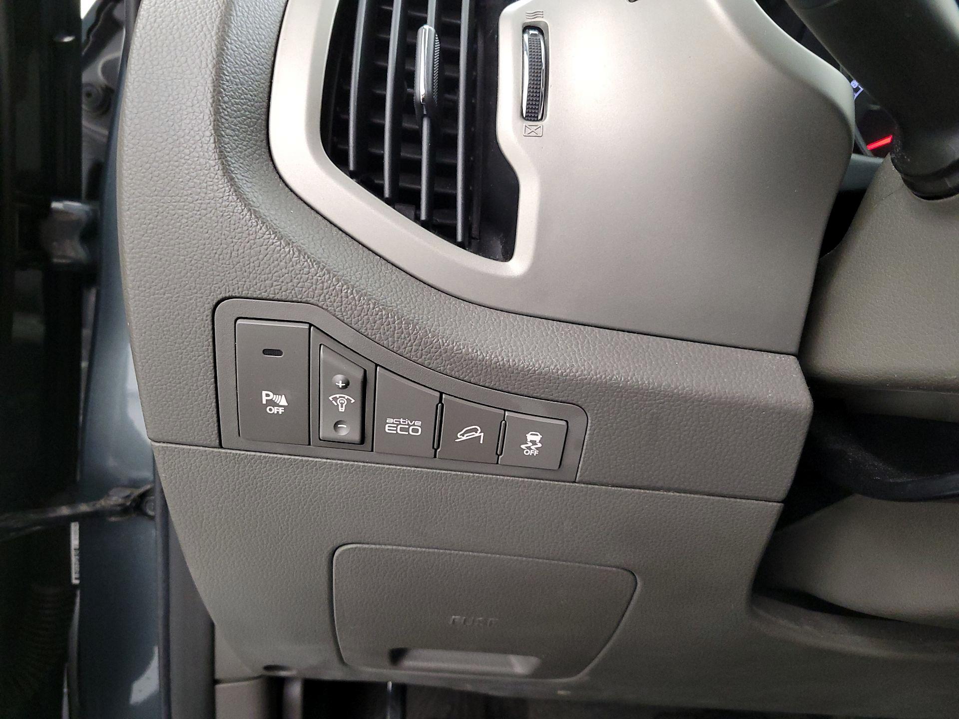 Thumbnail: 2014 Kia Sportage - 13