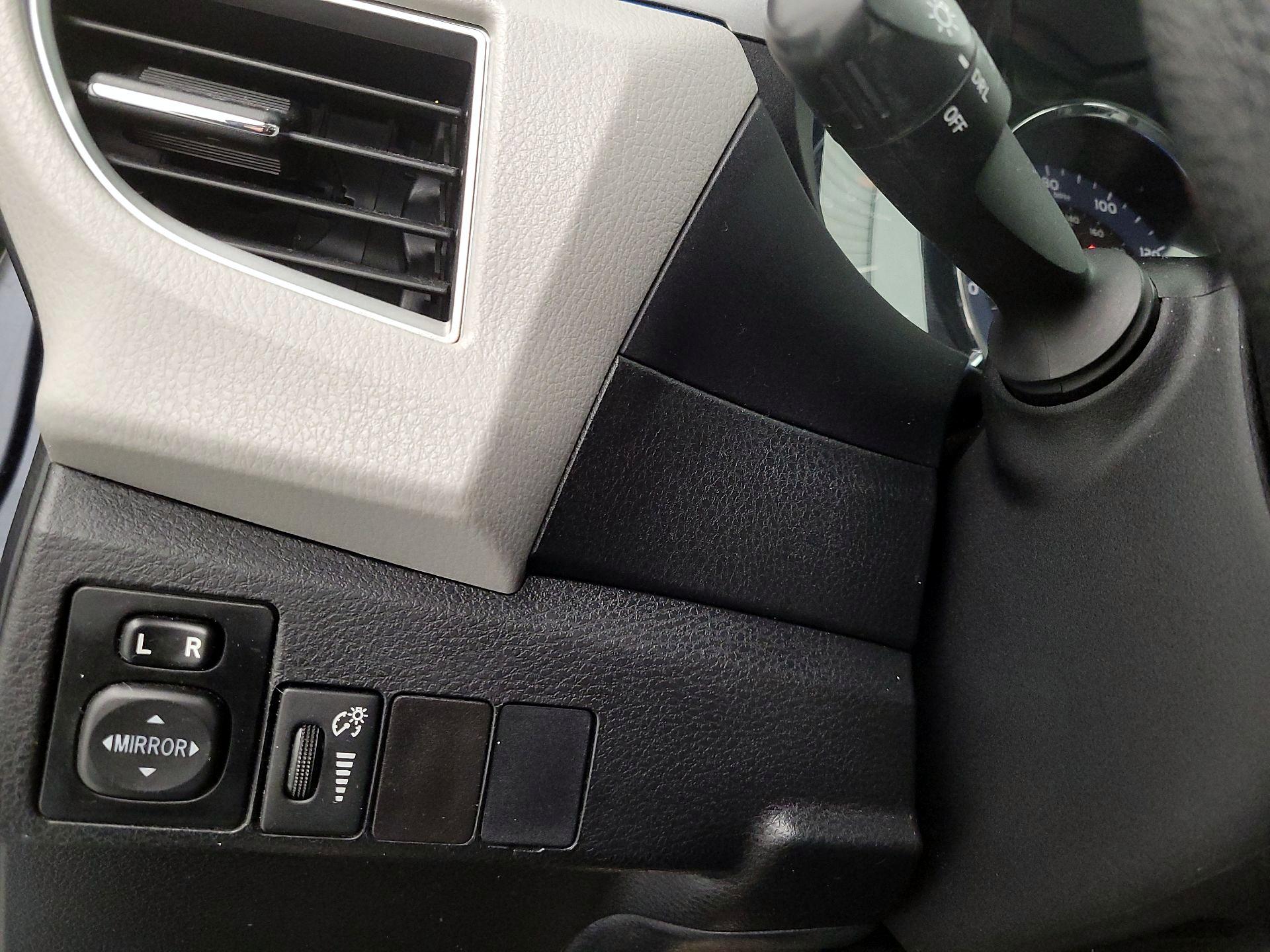 Thumbnail: 2014 Toyota Corolla - 13