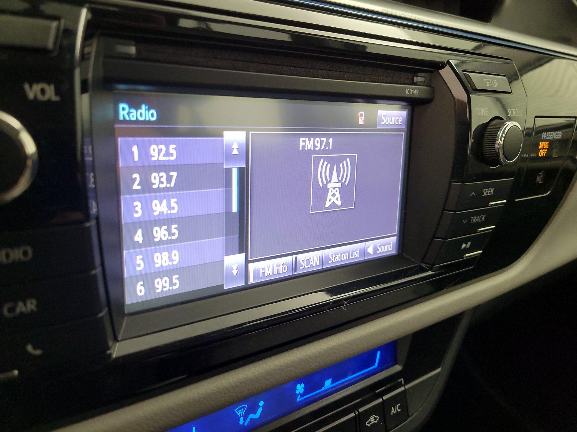 Thumbnail: 2014 Toyota Corolla - 15