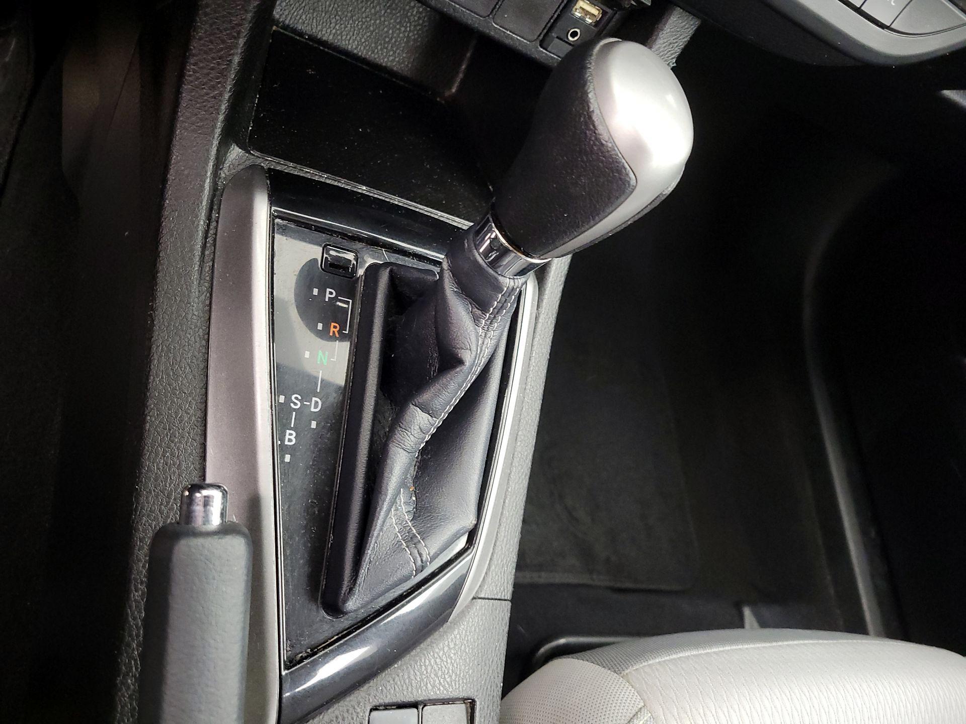 Thumbnail: 2014 Toyota Corolla - 17