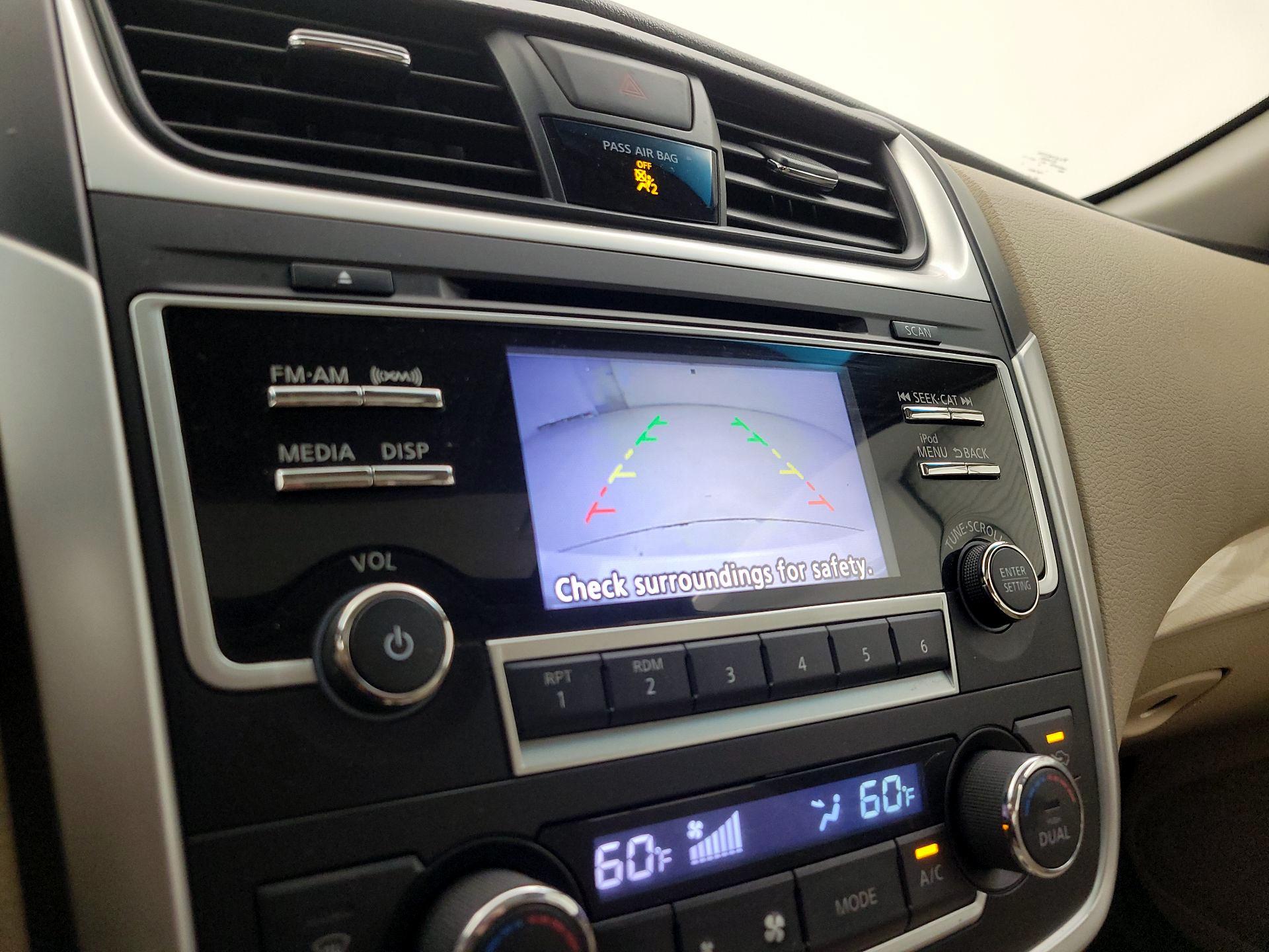 Thumbnail: 2017 Nissan Altima - 14