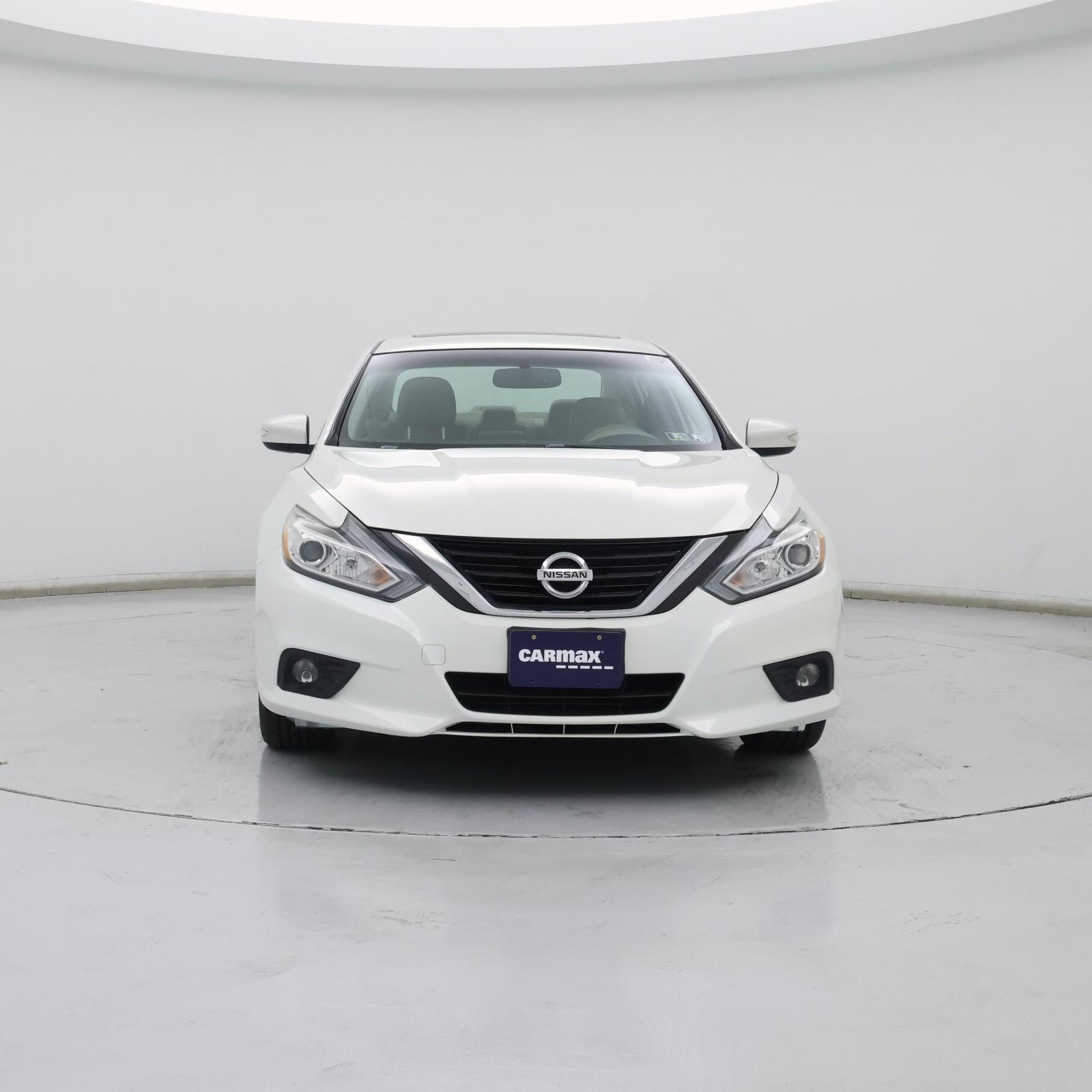 Thumbnail: 2017 Nissan Altima - 5