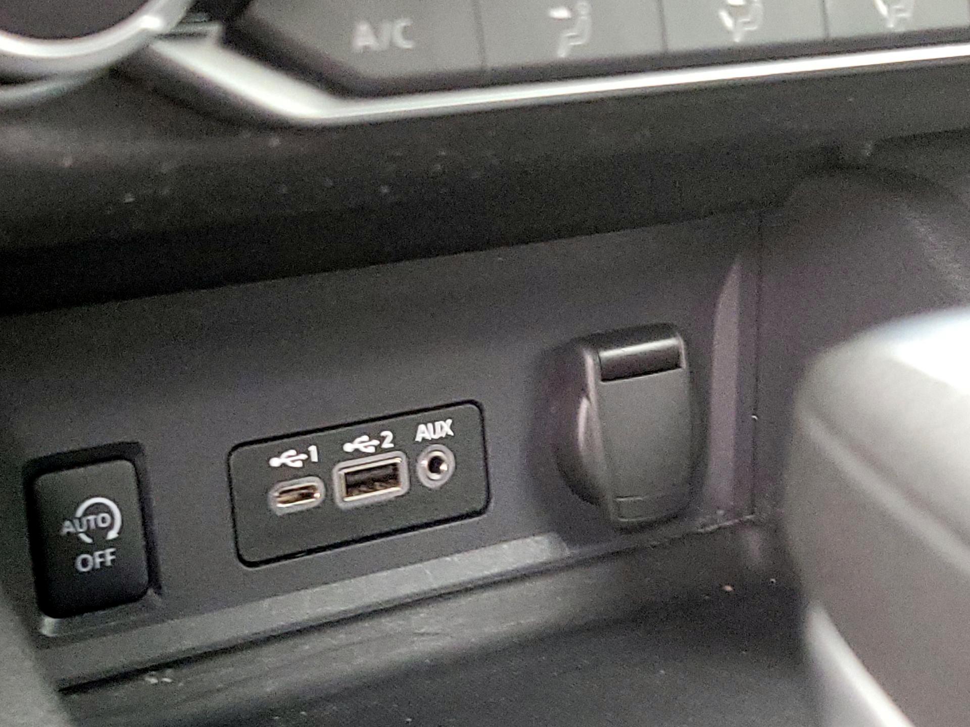 Thumbnail: 2024 Nissan Sentra - 18