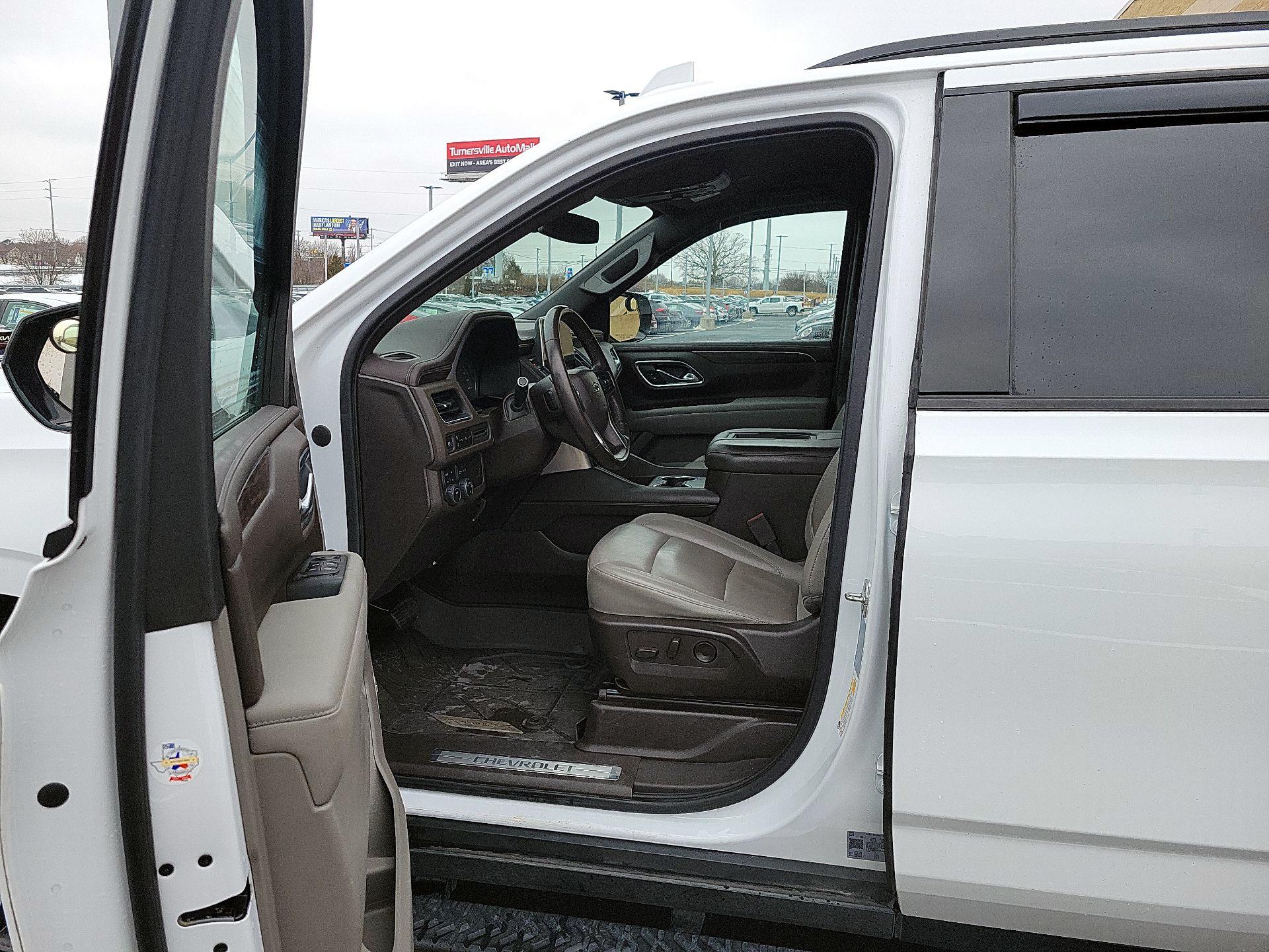 Thumbnail: 2021 Chevrolet Suburban - 9