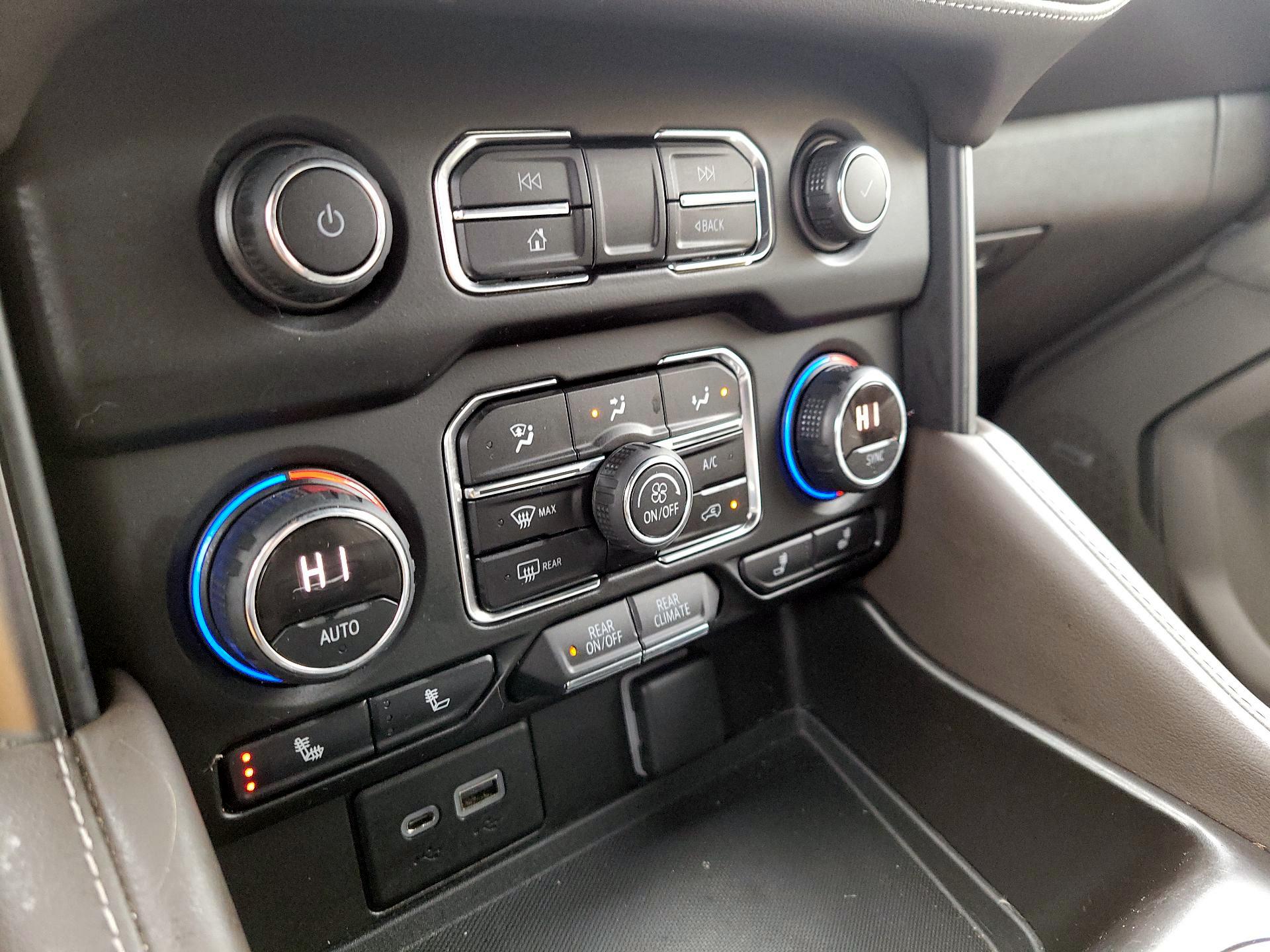 Thumbnail: 2021 Chevrolet Suburban - 14