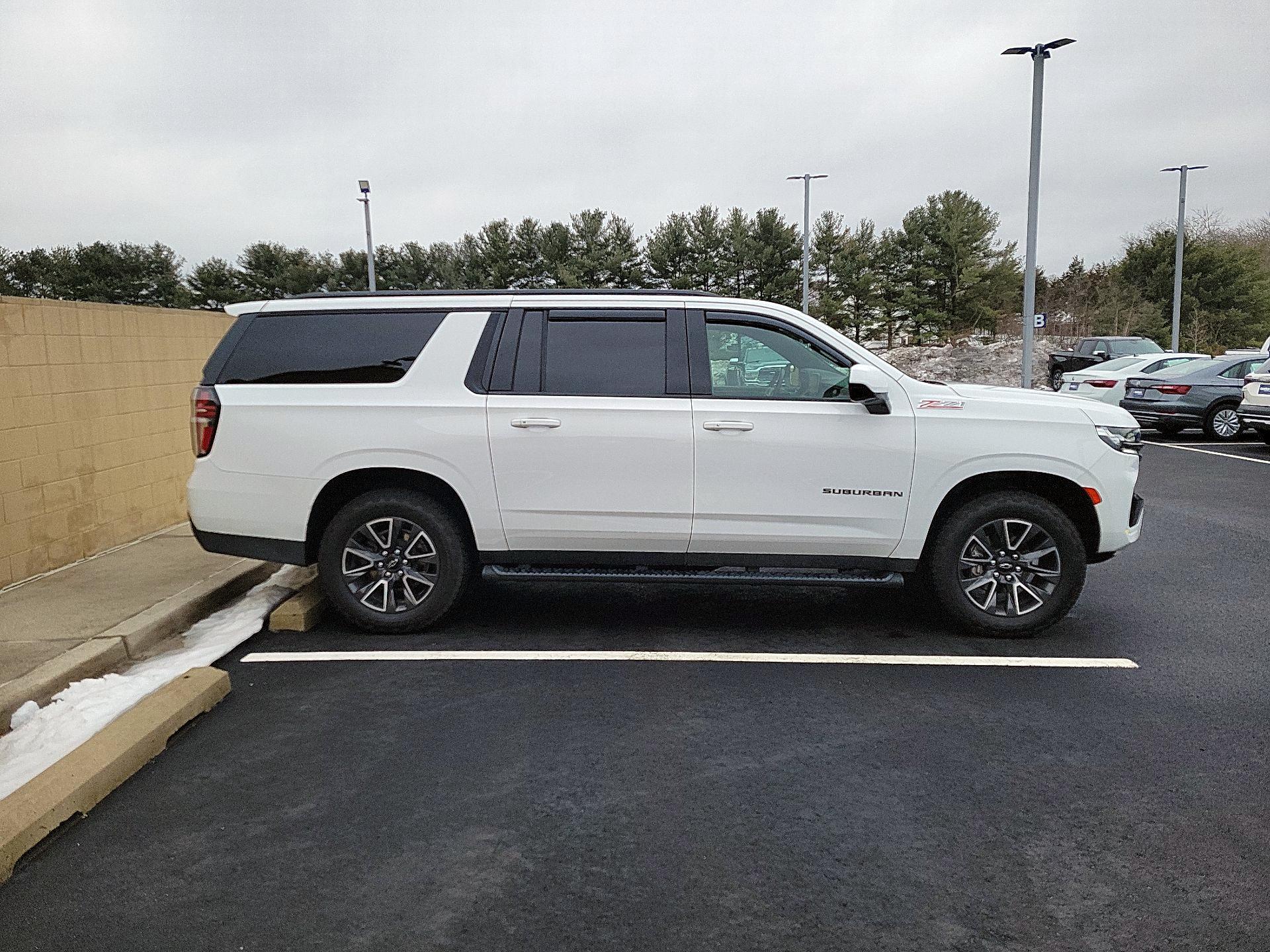 Thumbnail: 2021 Chevrolet Suburban - 4