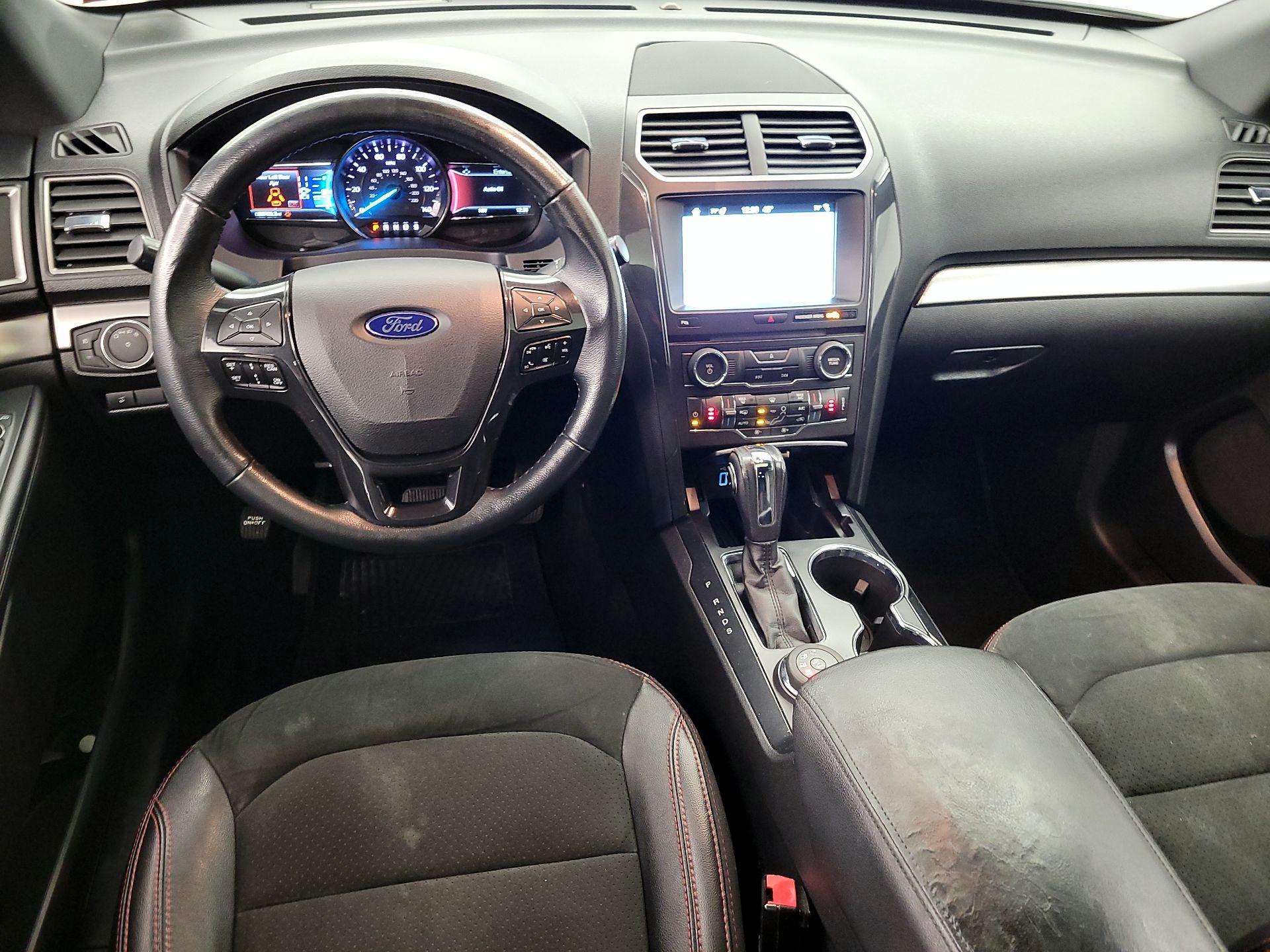 Thumbnail: 2018 Ford Explorer - 9