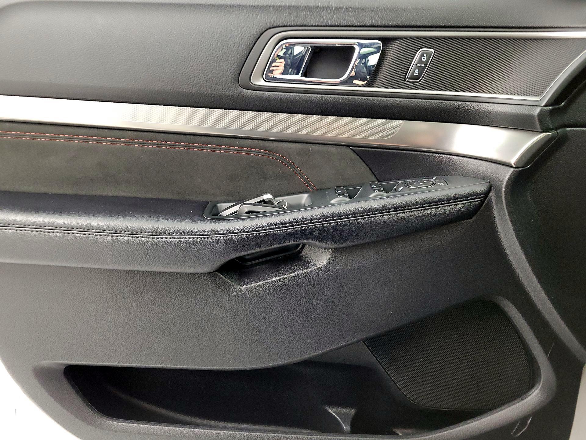 Thumbnail: 2018 Ford Explorer - 12