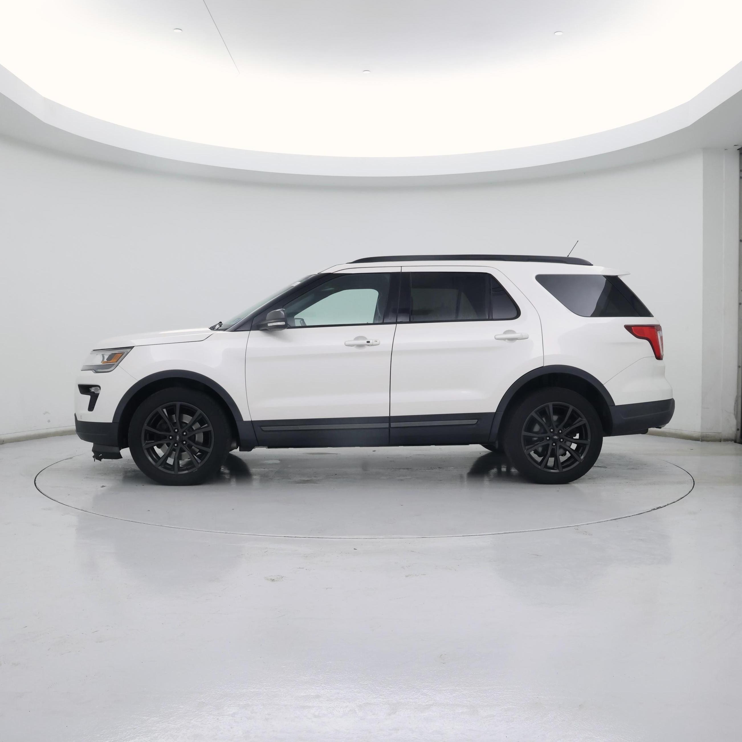 Thumbnail: 2018 Ford Explorer - 3