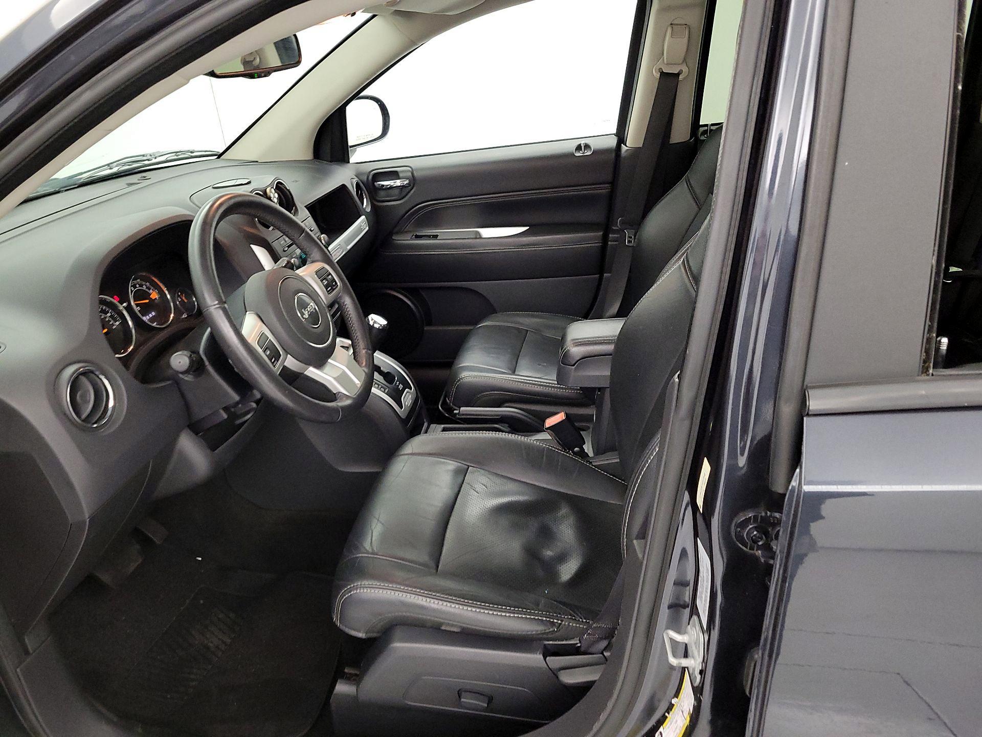 Thumbnail: 2016 Jeep Compass - 11