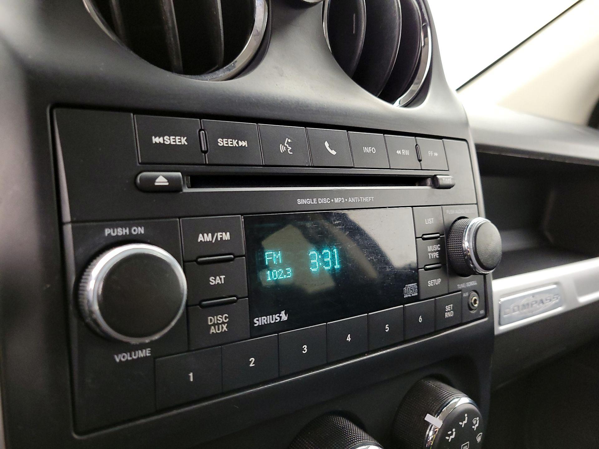 Thumbnail: 2016 Jeep Compass - 13