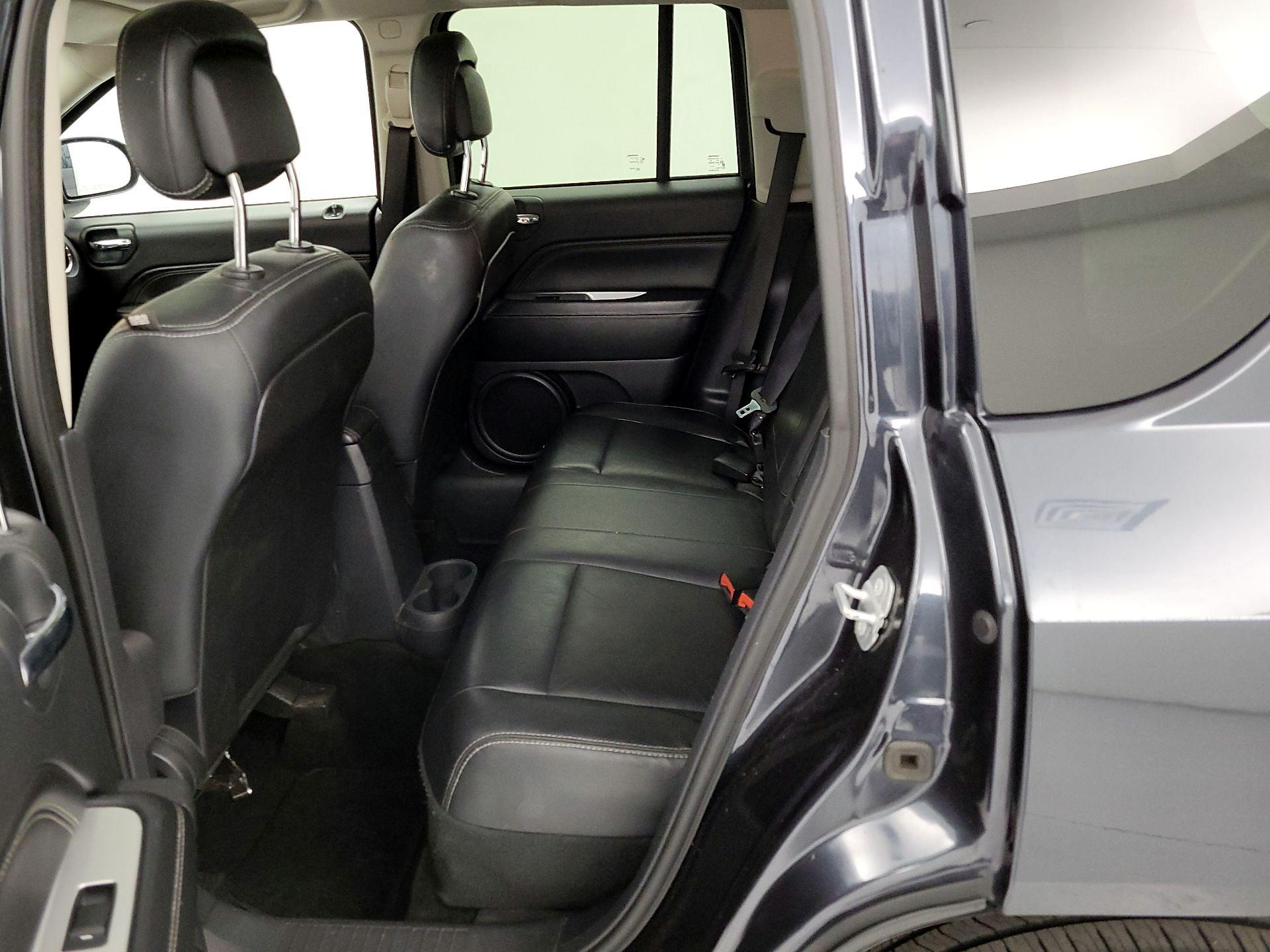 Thumbnail: 2016 Jeep Compass - 17