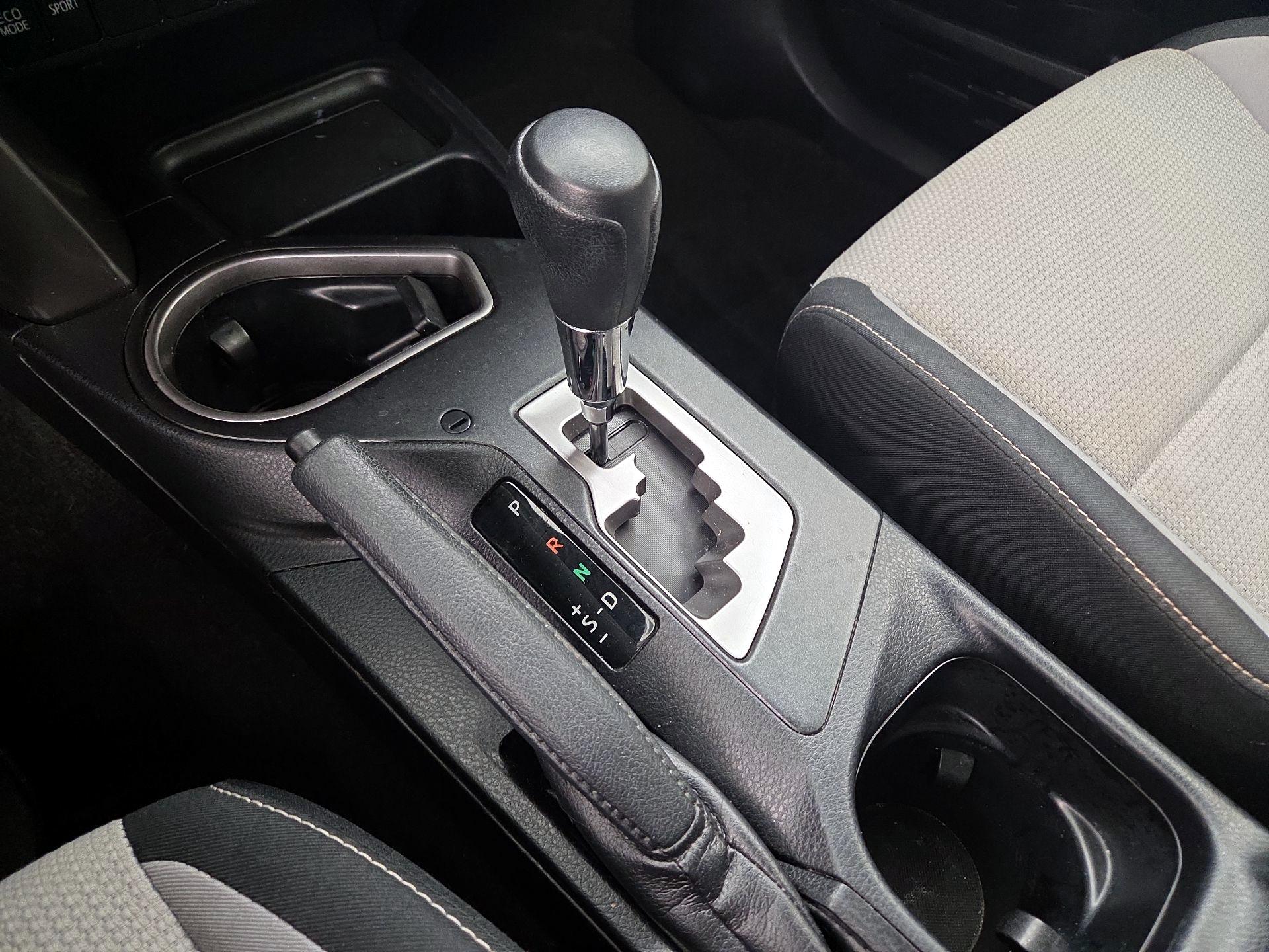 Thumbnail: 2017 Toyota RAV4 - 17