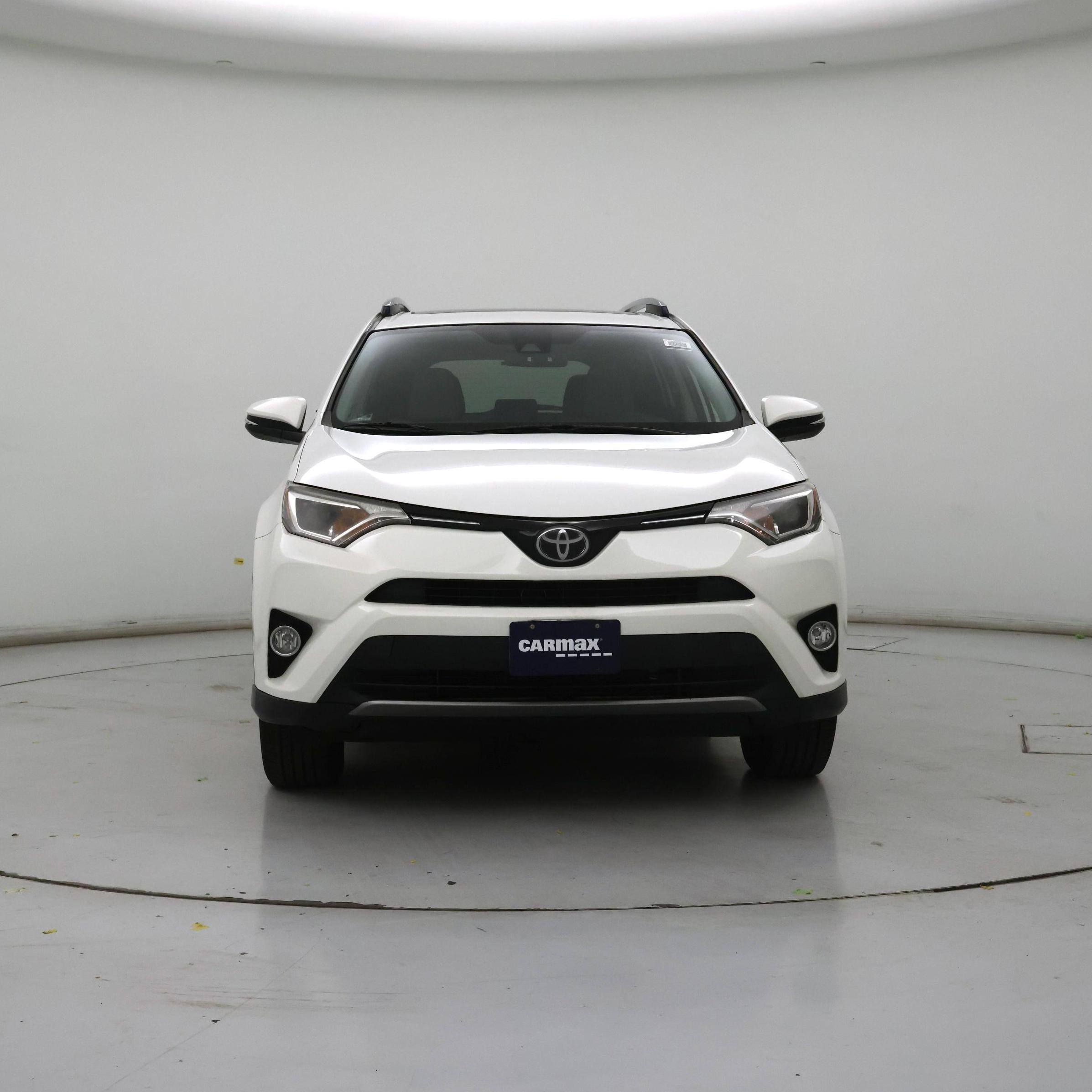 Thumbnail: 2017 Toyota RAV4 - 5