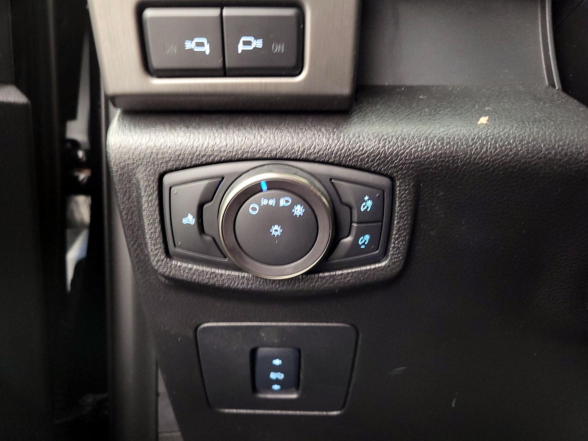 Thumbnail: 2018 Ford F-150 - 13