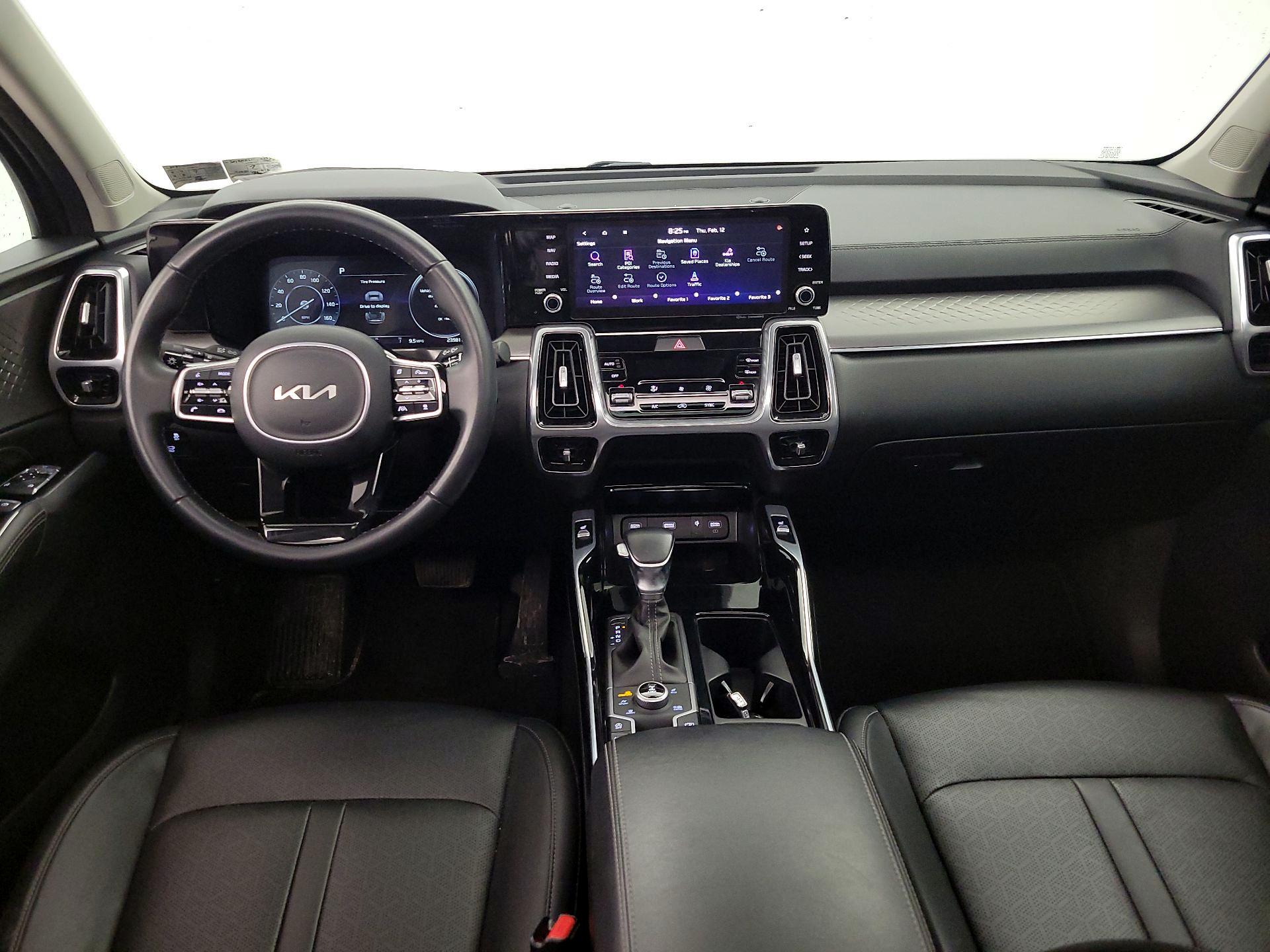 Thumbnail: 2023 Kia Sorento - 9