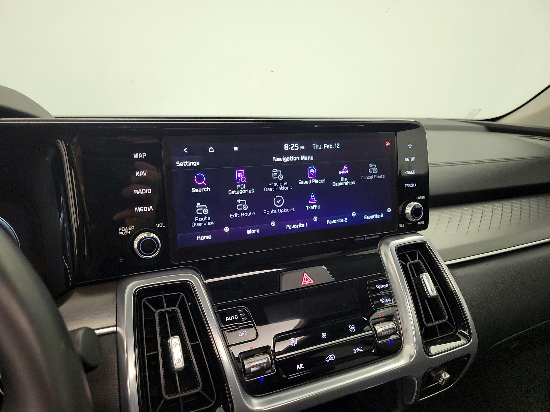 Thumbnail: 2023 Kia Sorento - 14