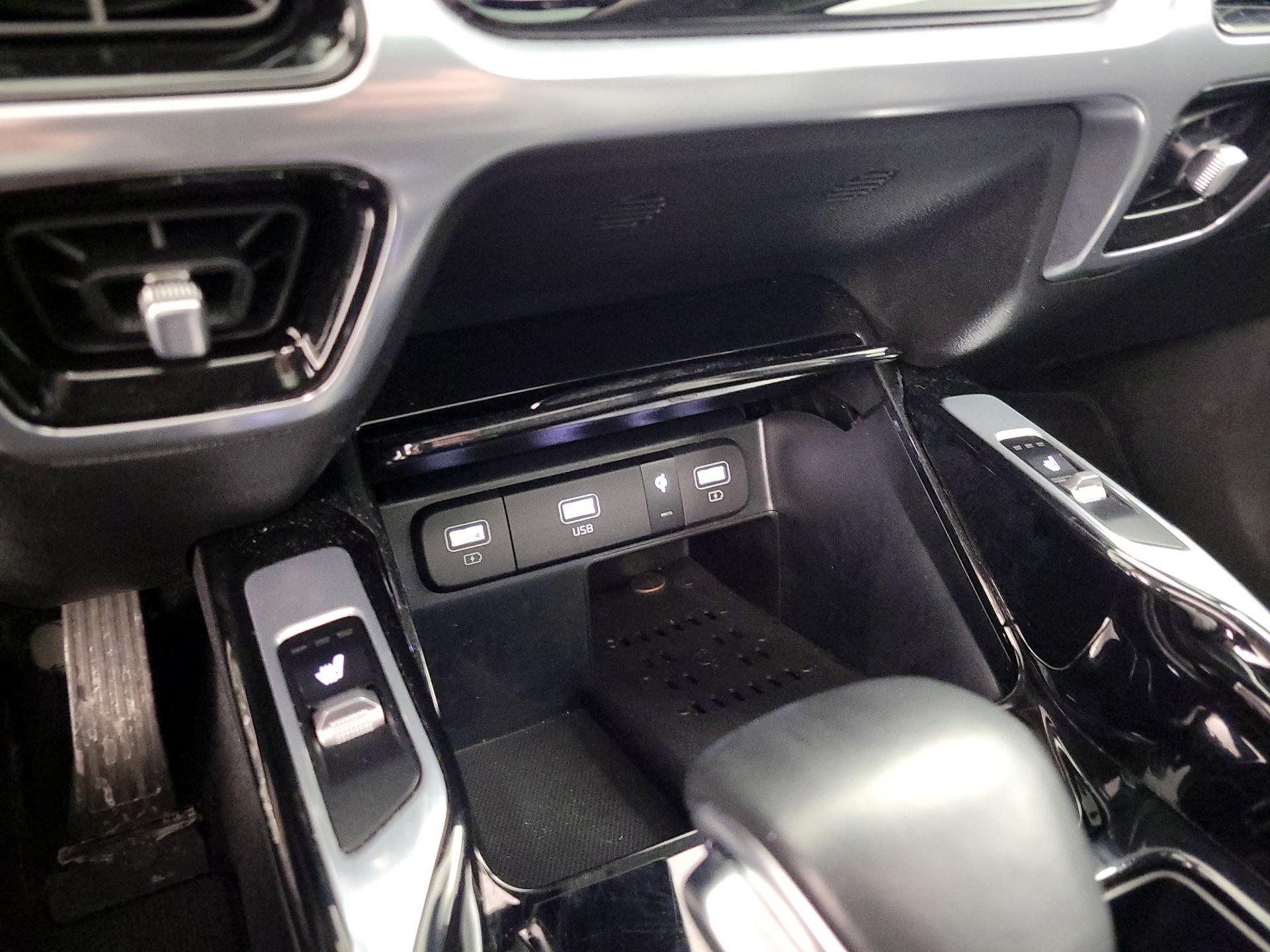 Thumbnail: 2023 Kia Sorento - 19