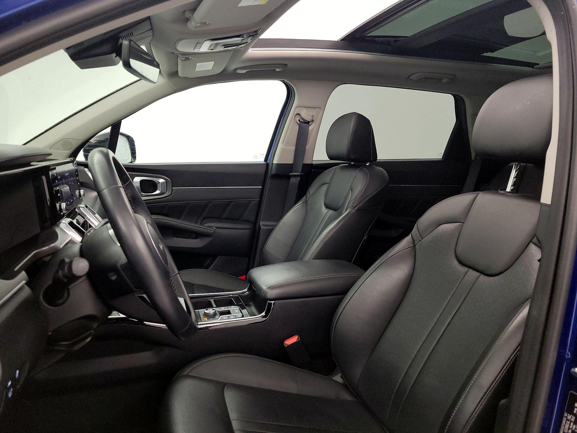 Thumbnail: 2023 Kia Sorento - 20